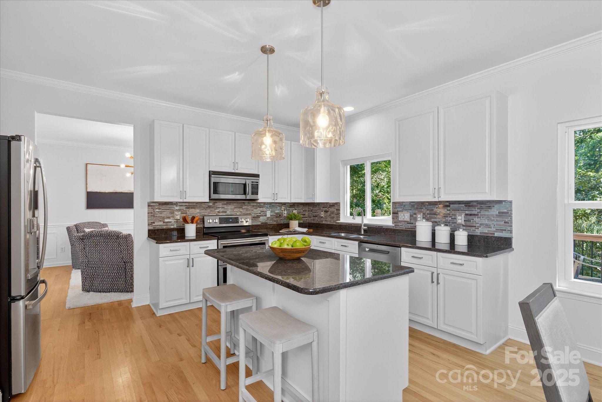 209 Whitegrove Drive Property Photo 11