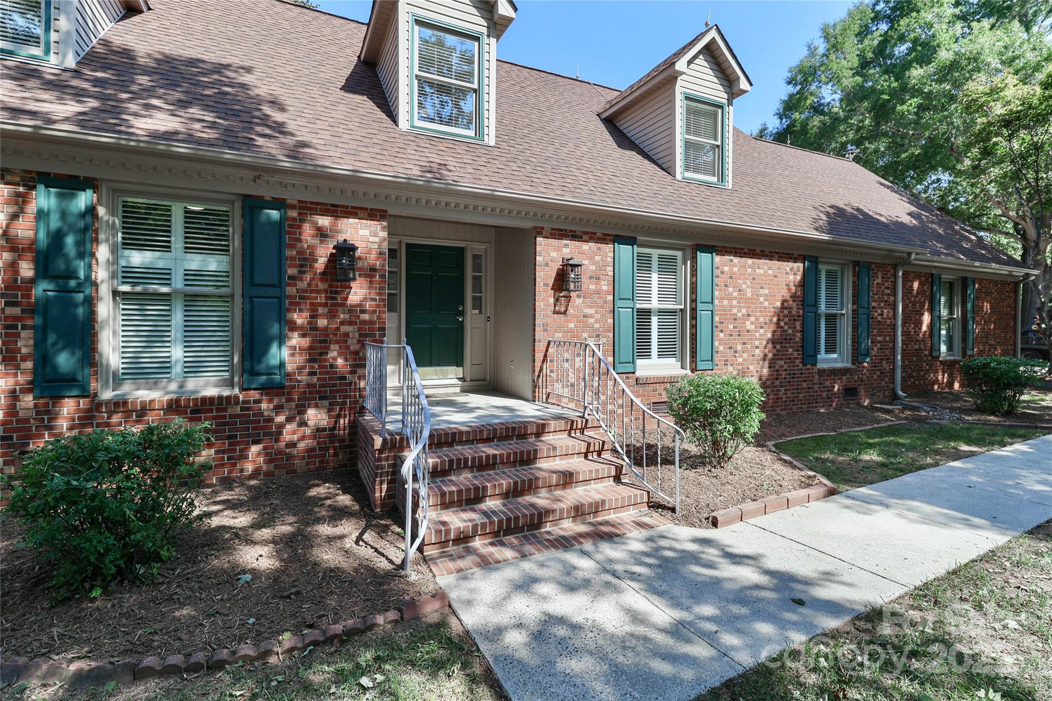 1051 Michael Avenue Property Photo 2