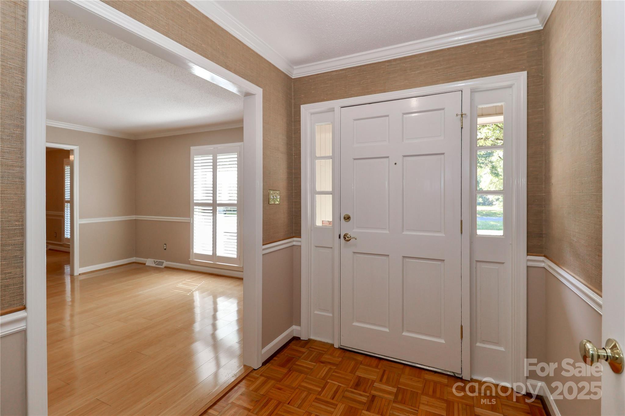 1051 Michael Avenue Property Photo 4