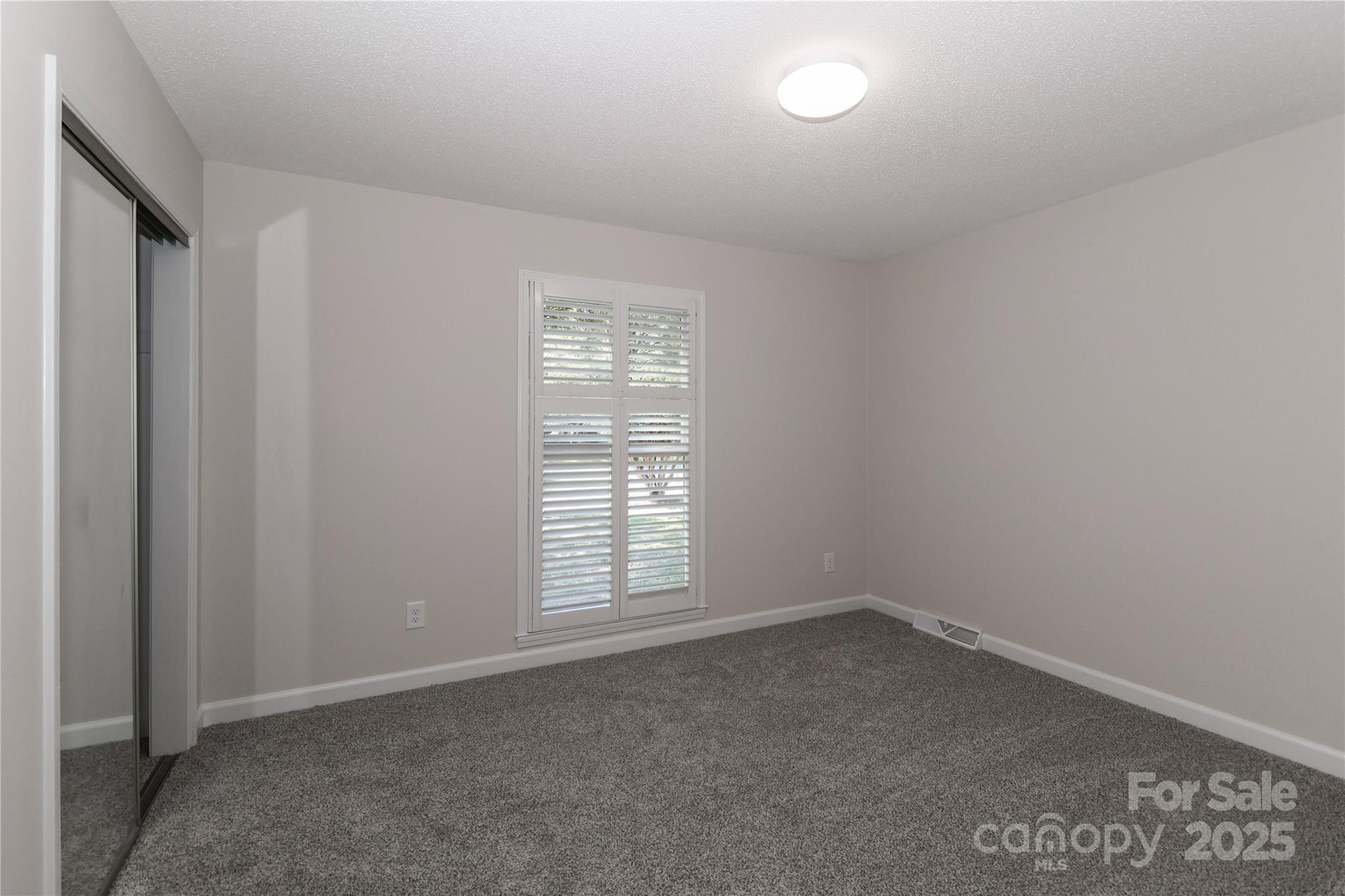 1051 Michael Avenue Property Photo 20