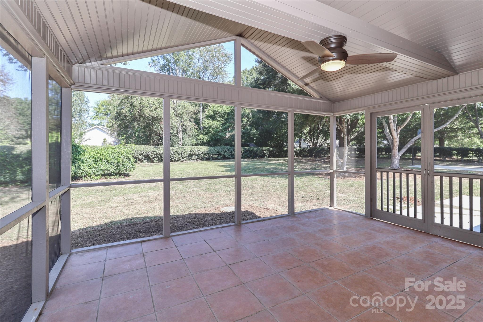 1051 Michael Avenue Property Photo 24