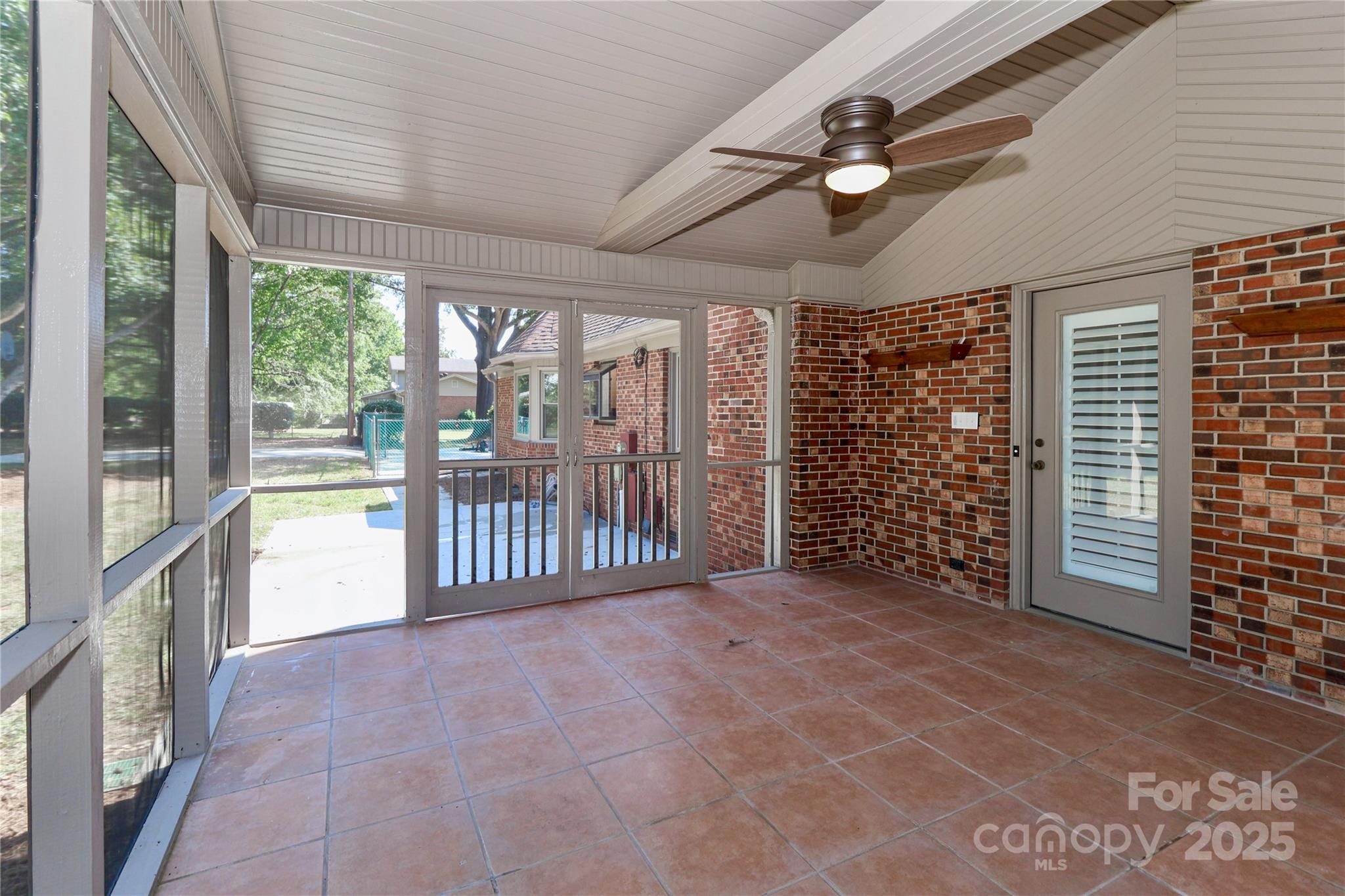 1051 Michael Avenue Property Photo 25