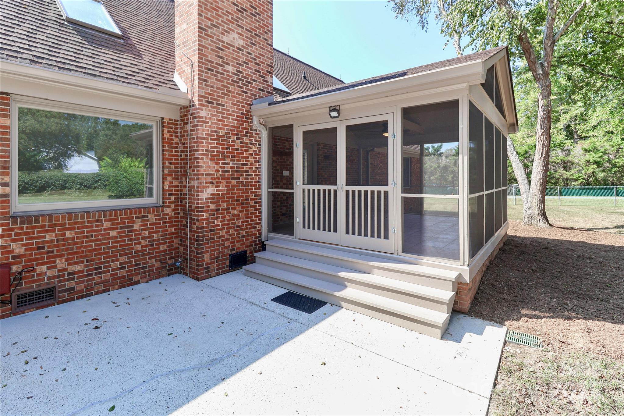 1051 Michael Avenue Property Photo 26