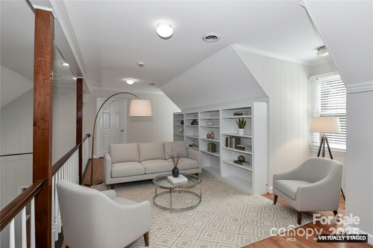 1051 Michael Avenue Property Photo 27