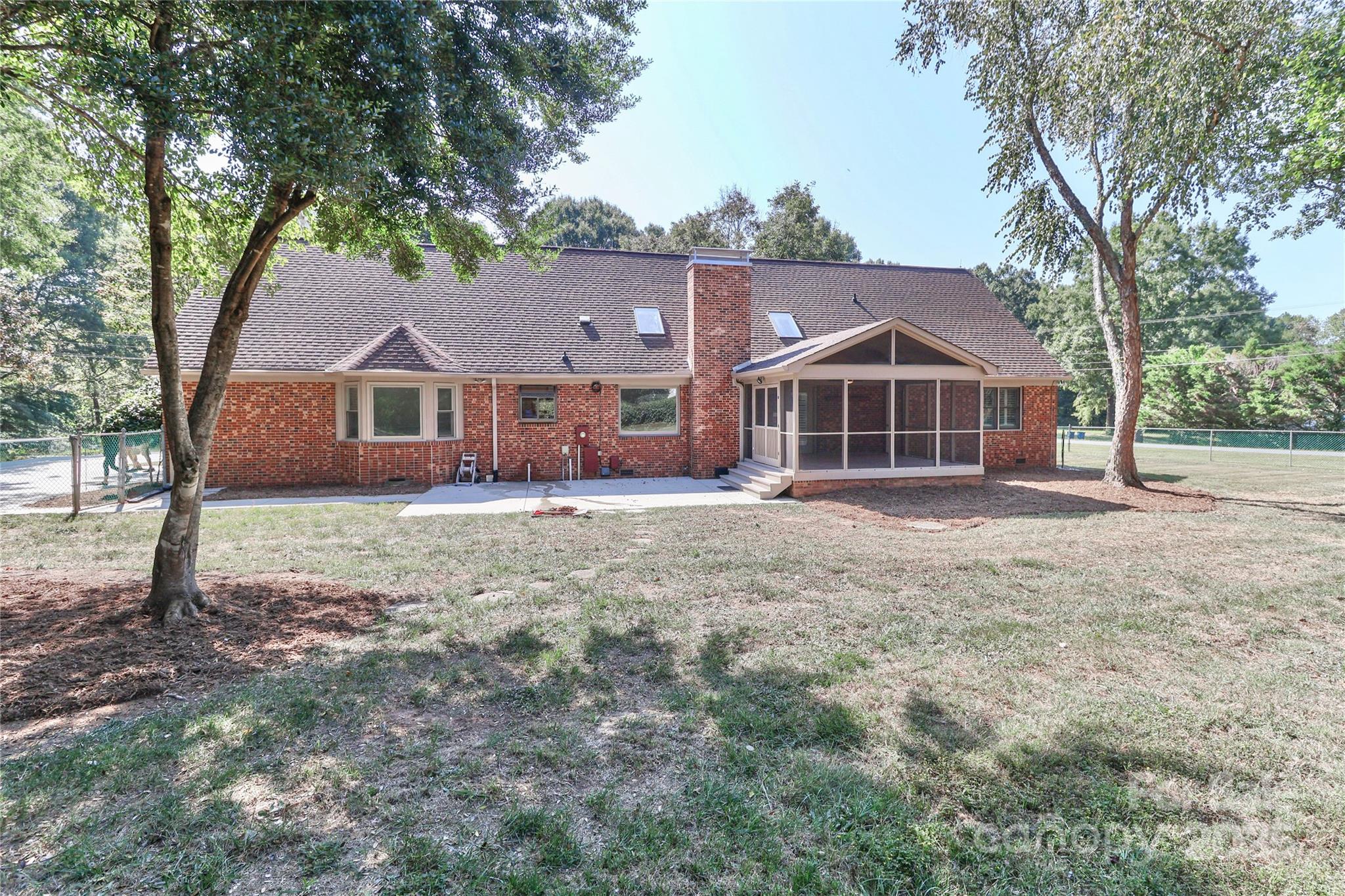 1051 Michael Avenue Property Photo 35