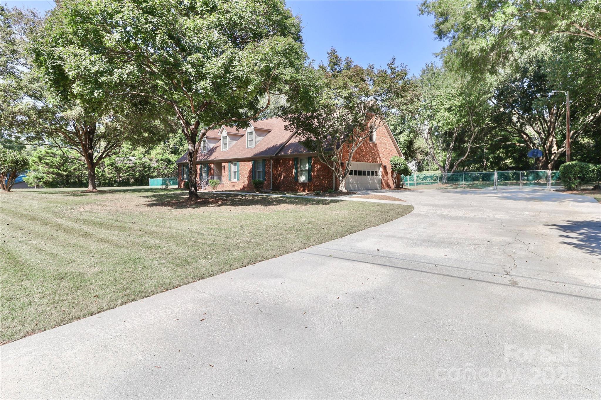 1051 Michael Avenue Property Photo 37