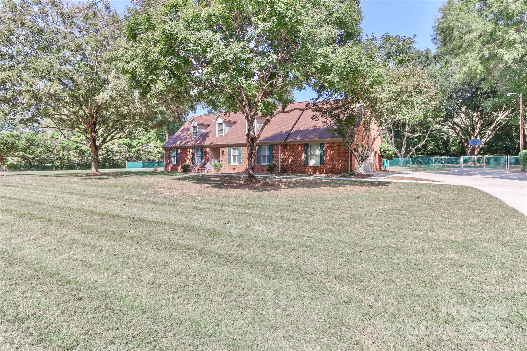 1051 Michael Avenue Property Photo 41