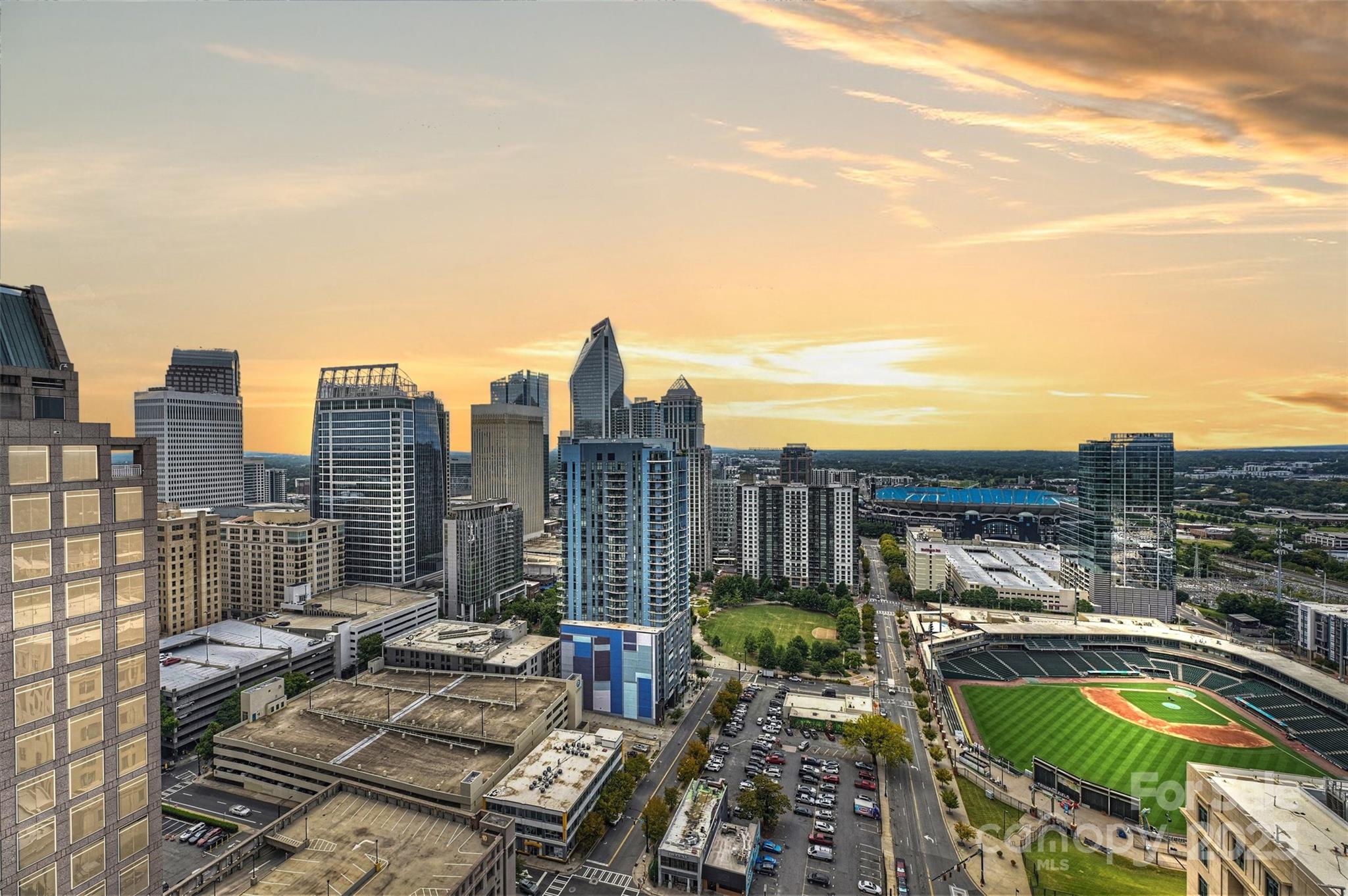 333 W Trade Street 2704 Property Photo 2