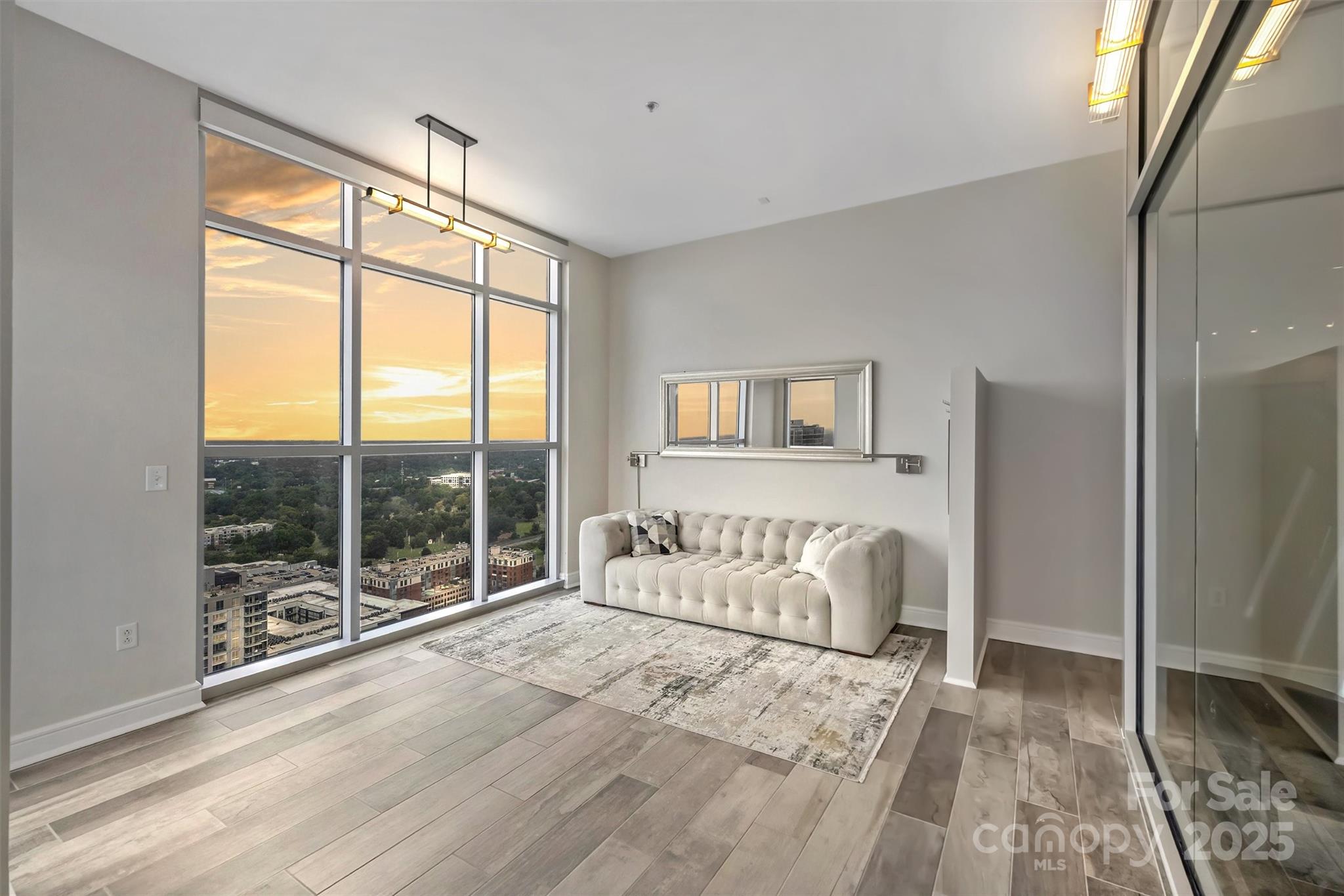 333 W Trade Street 2704 Property Photo 30