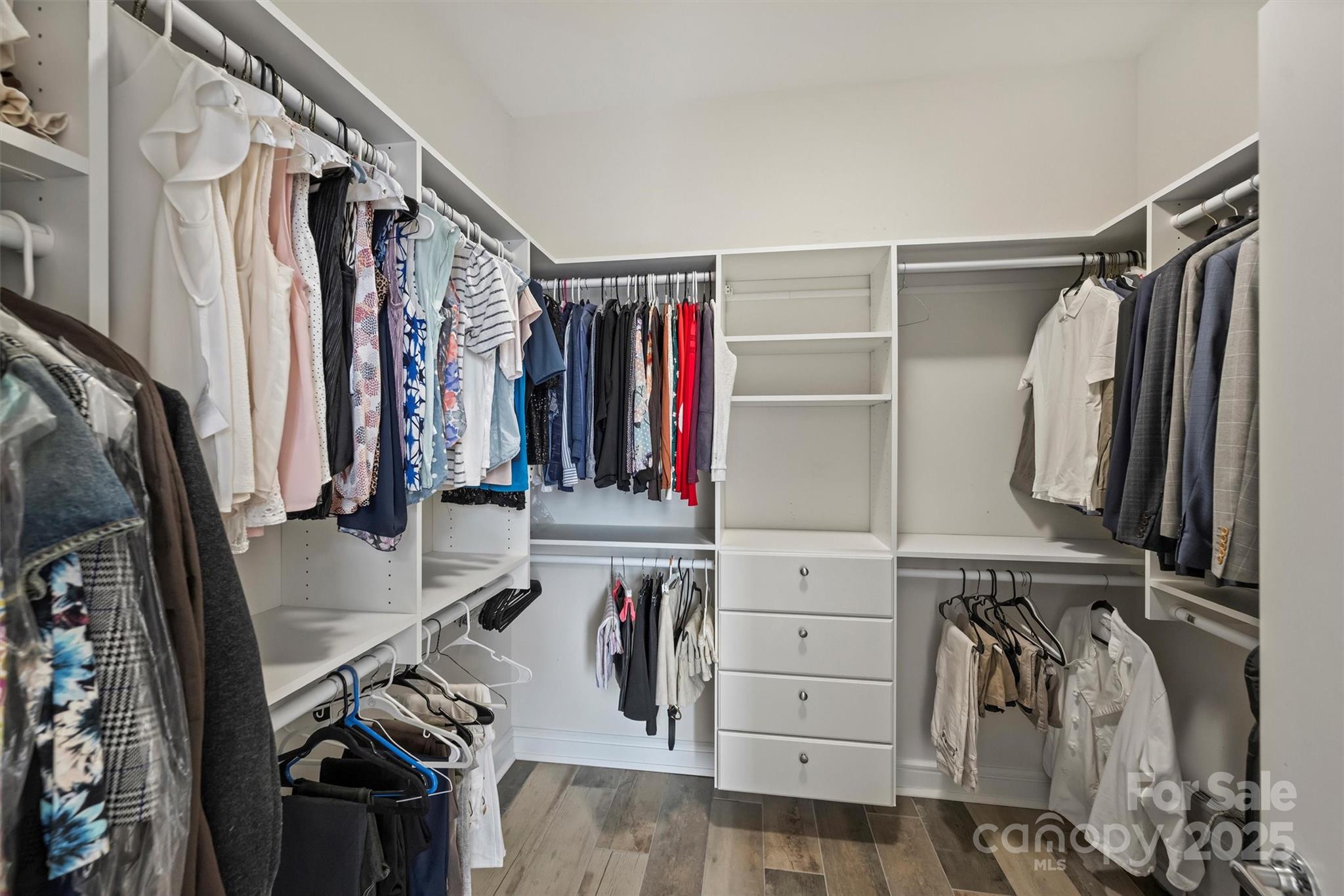 333 W Trade Street 2704 Property Photo 31