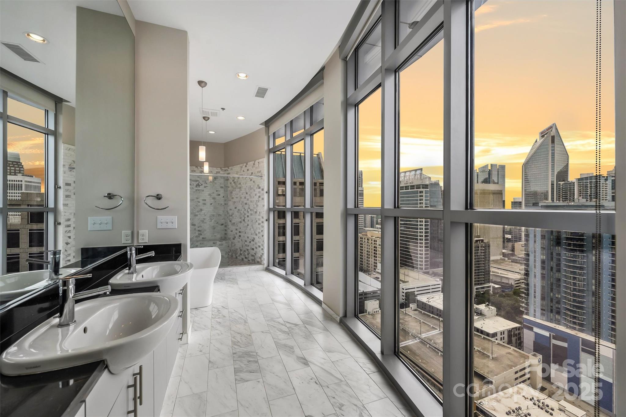 333 W Trade Street 2704 Property Photo 33