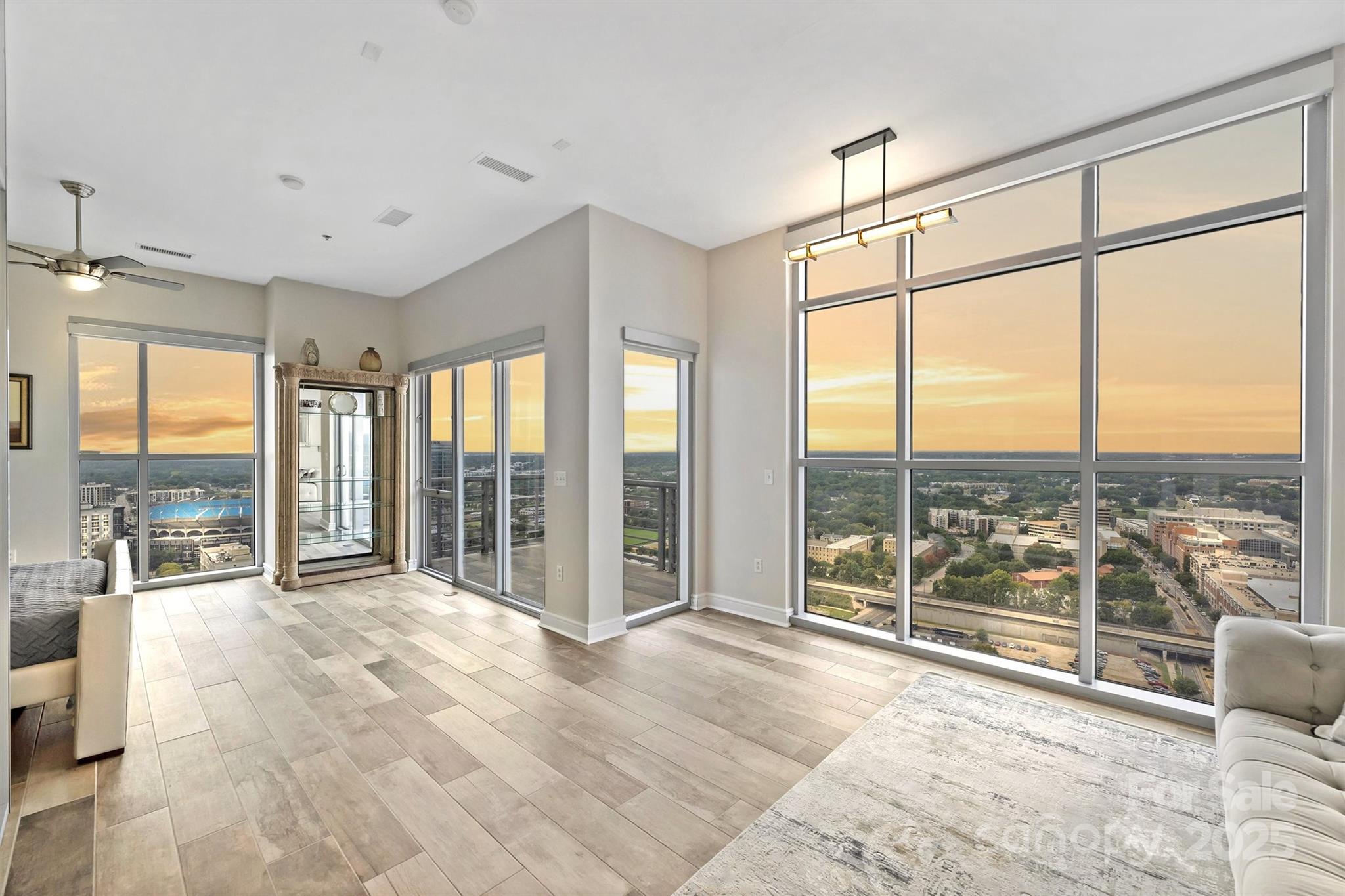 333 W Trade Street 2704 Property Photo 35