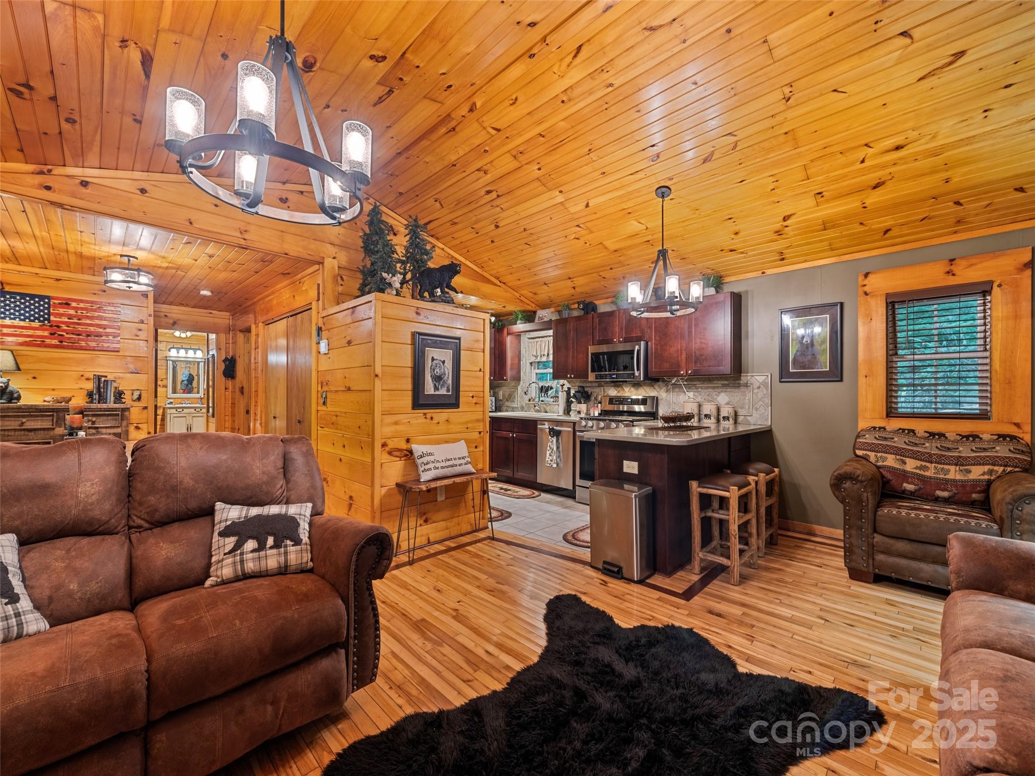 839 Wolf Laurel Drive Property Photo 16