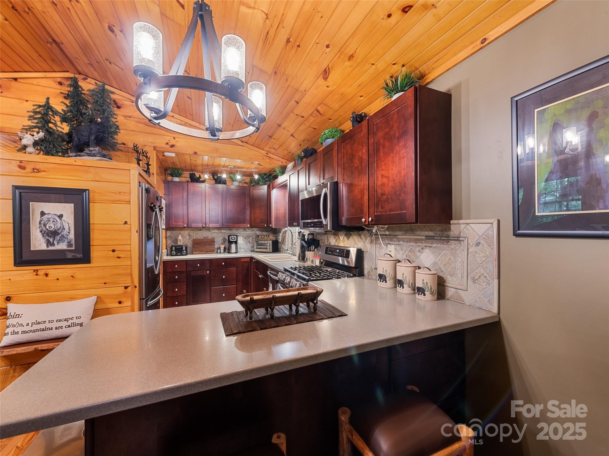 839 Wolf Laurel Drive Property Photo 17