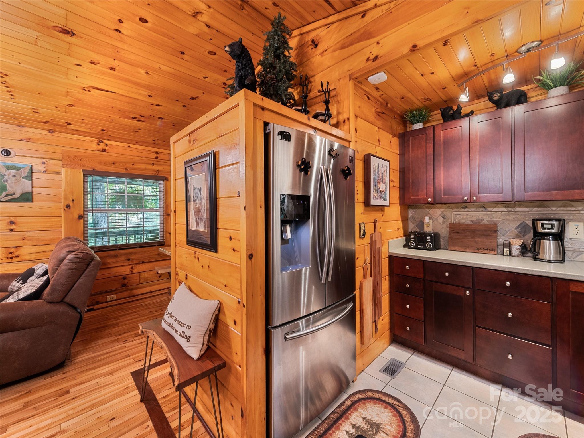 839 Wolf Laurel Drive Property Photo 19