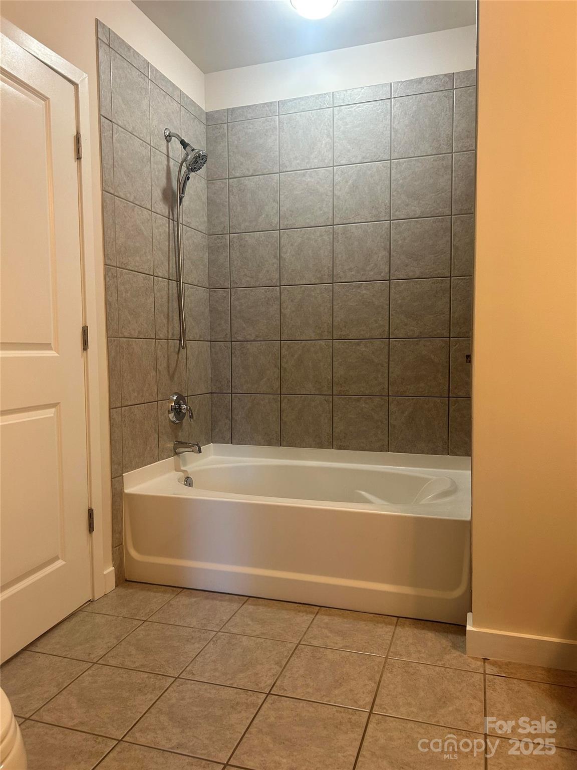 210 N Church Street 1105 Property Photo 10