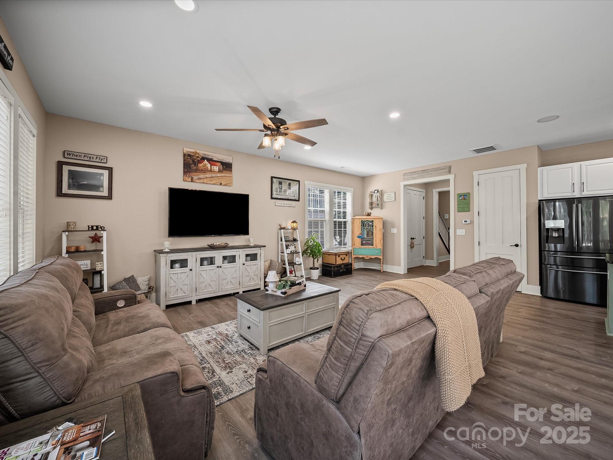 28117 Egrets Court Property Photo 5