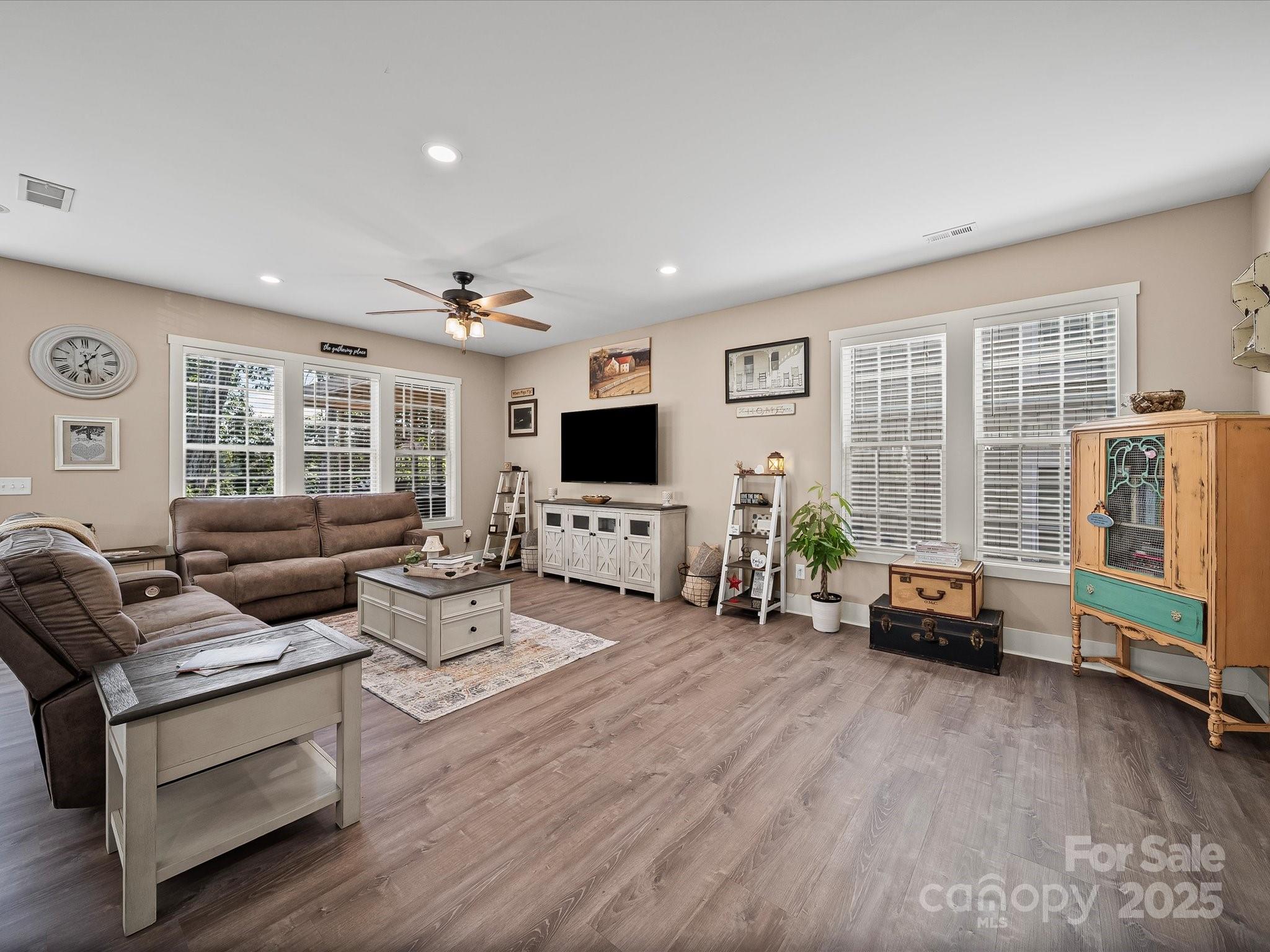 28117 Egrets Court Property Photo 6