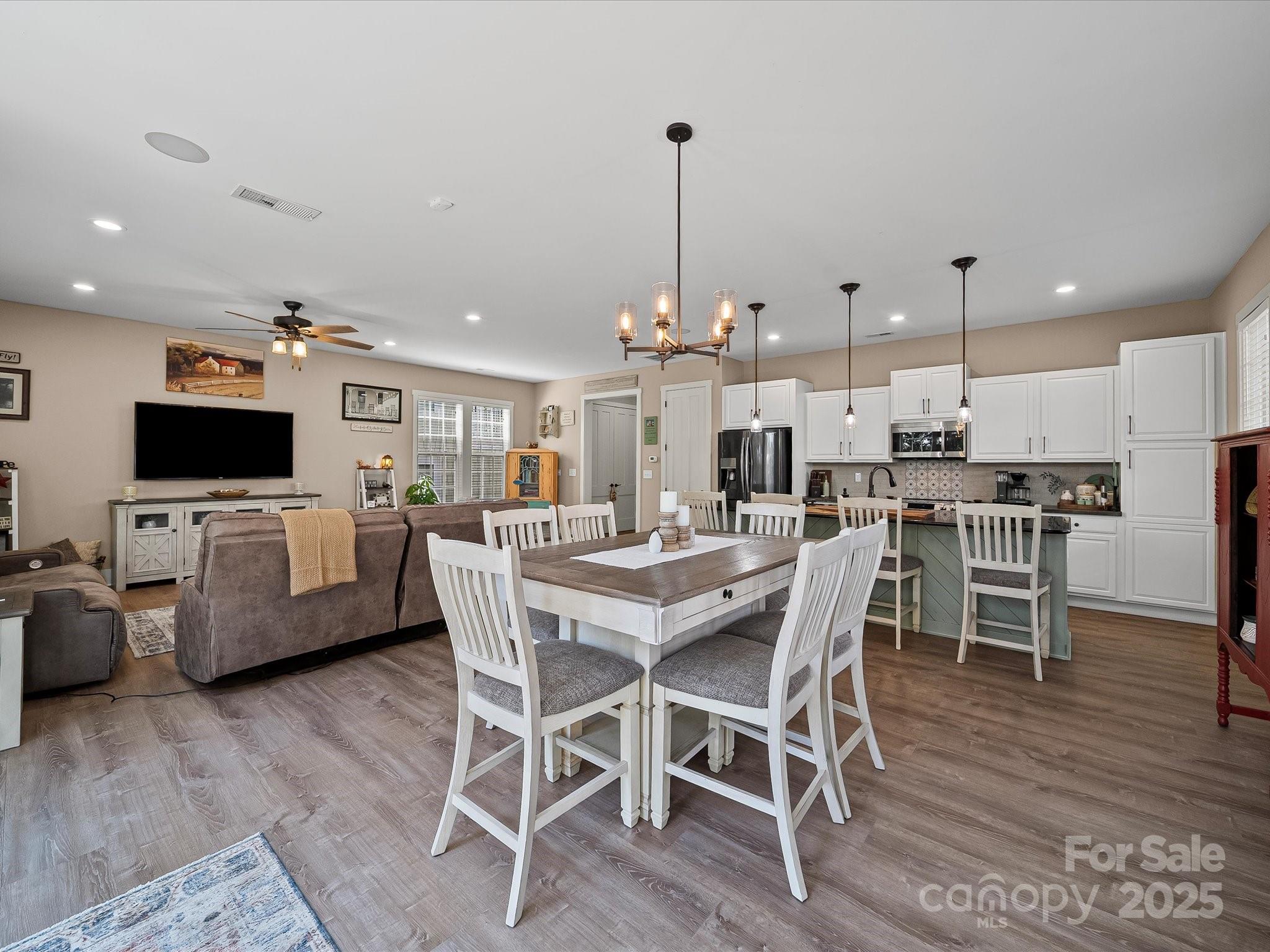 28117 Egrets Court Property Photo 8