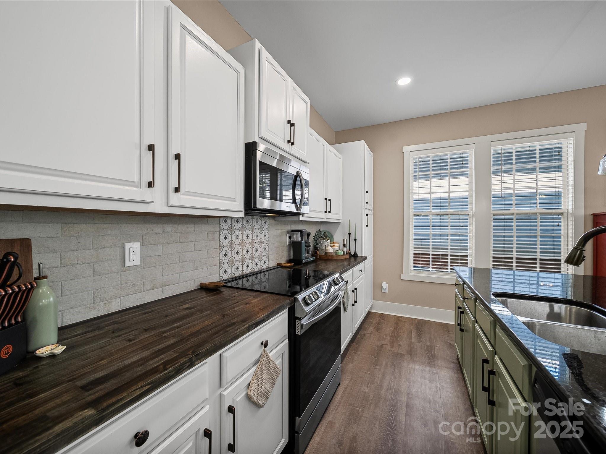 28117 Egrets Court Property Photo 12