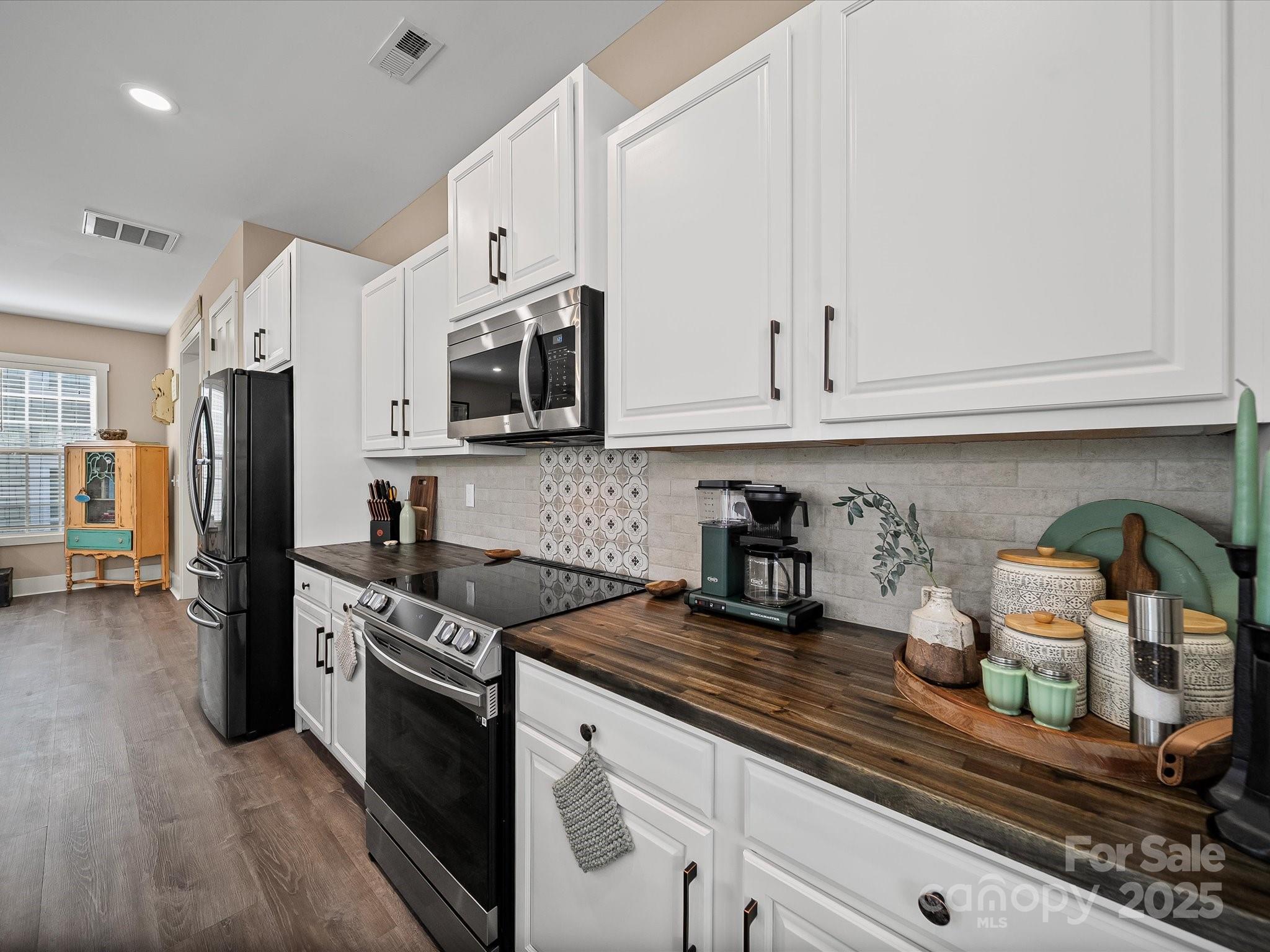 28117 Egrets Court Property Photo 13