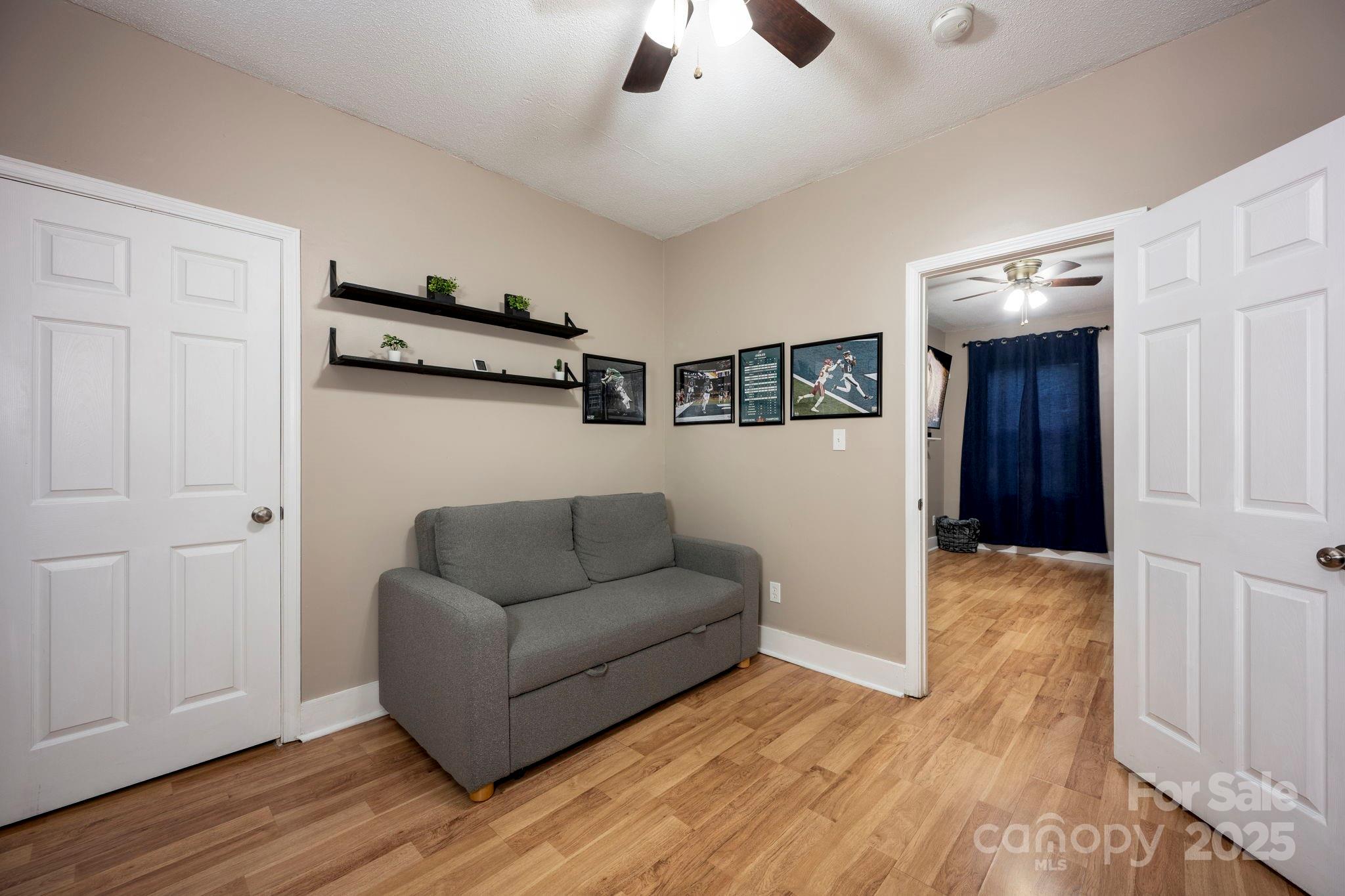 301 S Spruce Street Property Photo 12