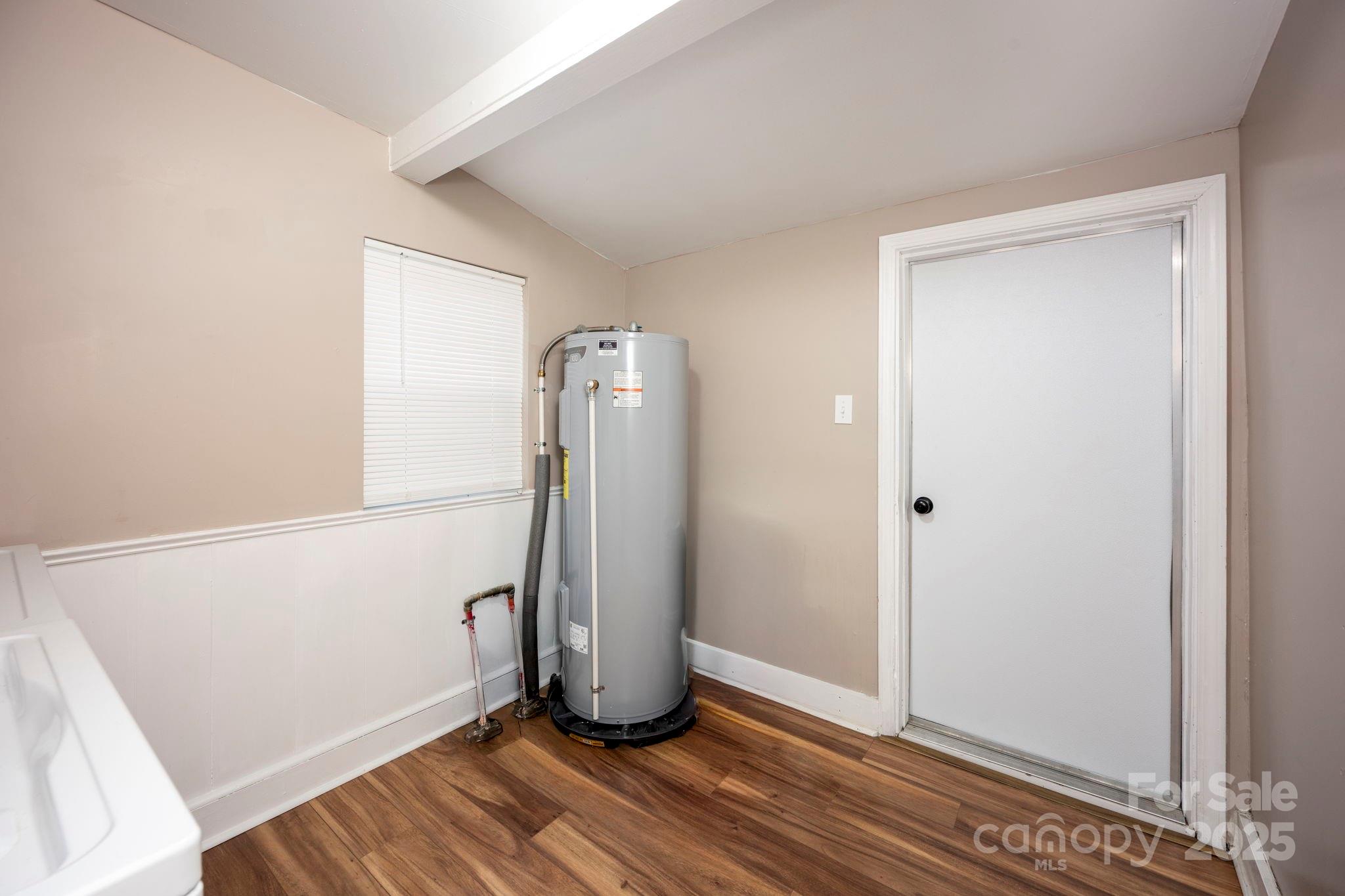 301 S Spruce Street Property Photo 17