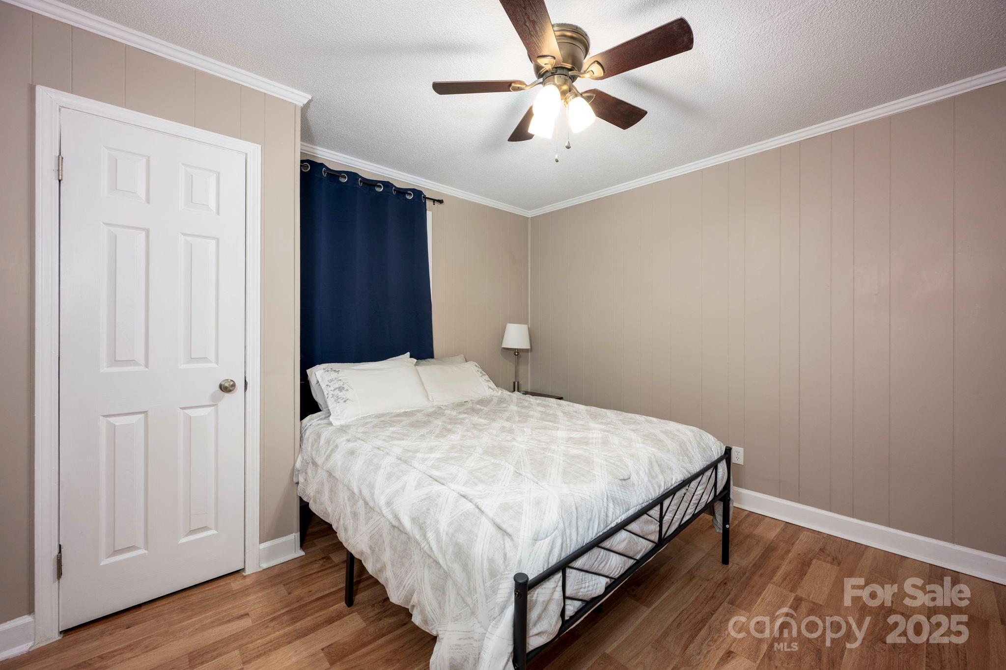 301 S Spruce Street Property Photo 23