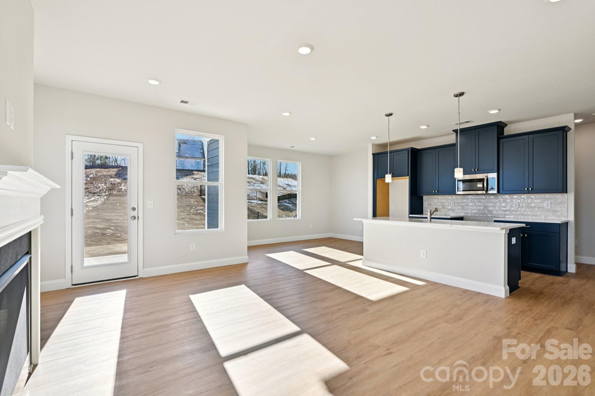 612 Banter Lane 32 Property Photo 7