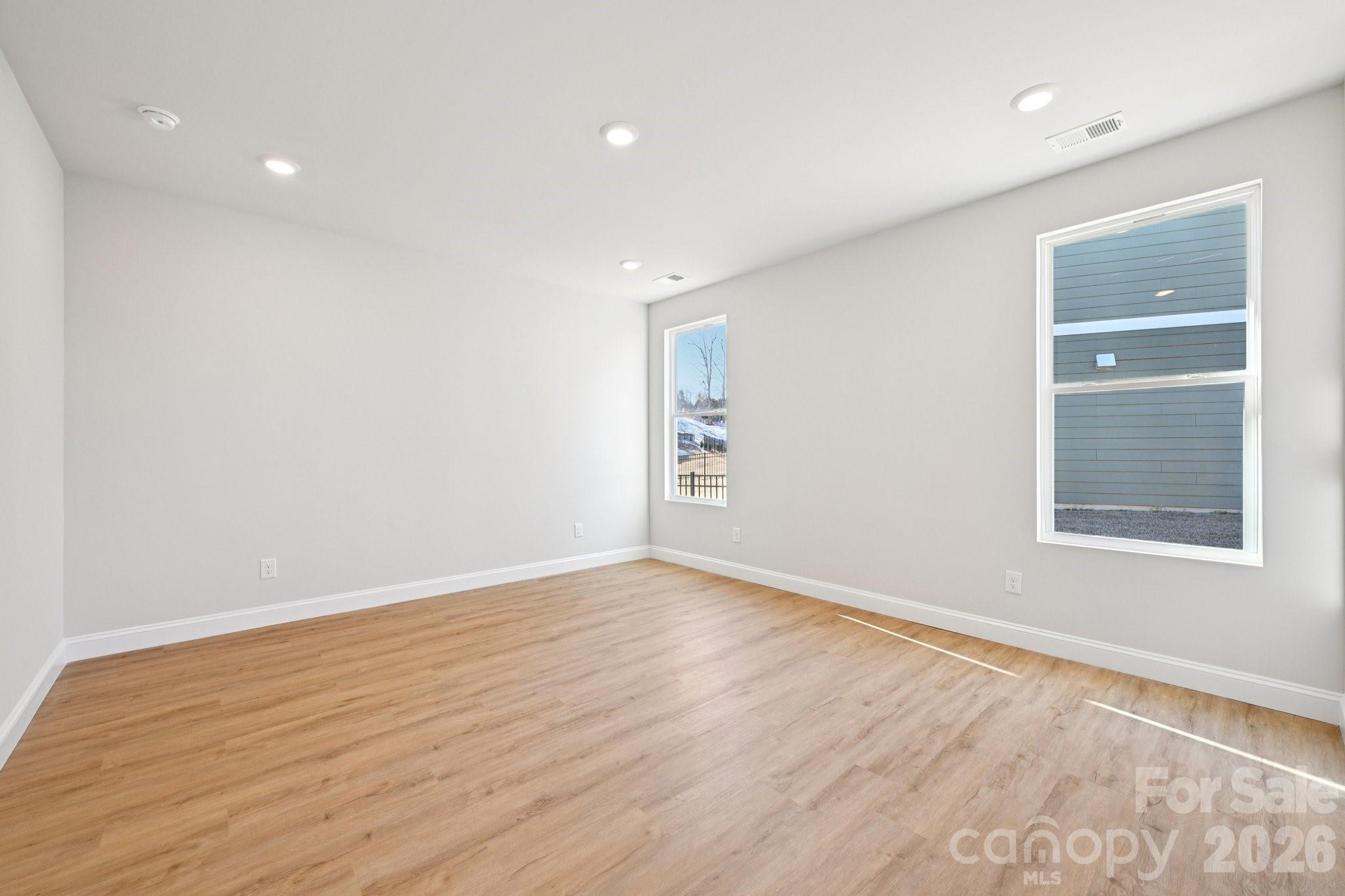 612 Banter Lane 32 Property Photo 16