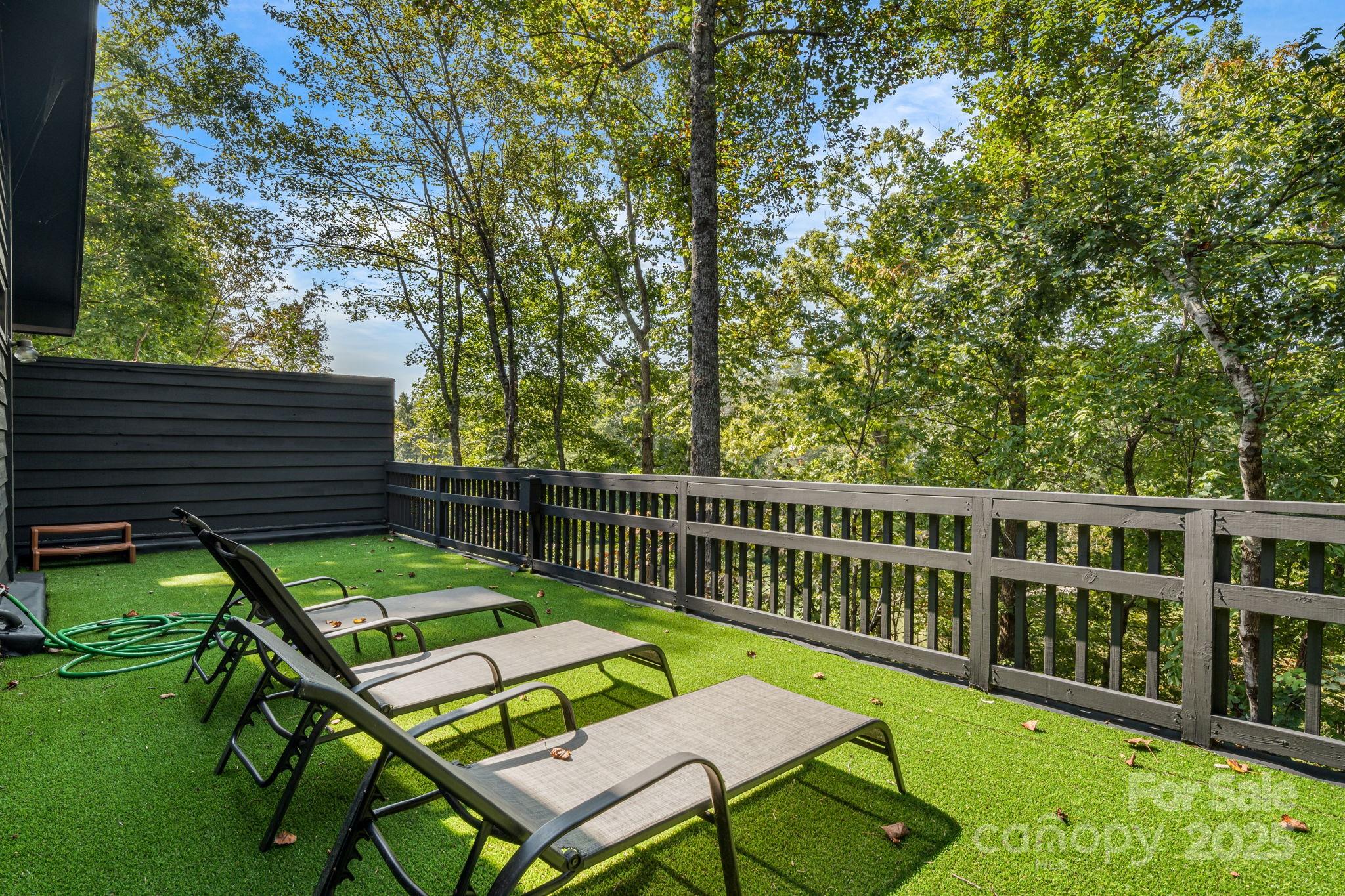 131 Jonadel Court Property Photo 28
