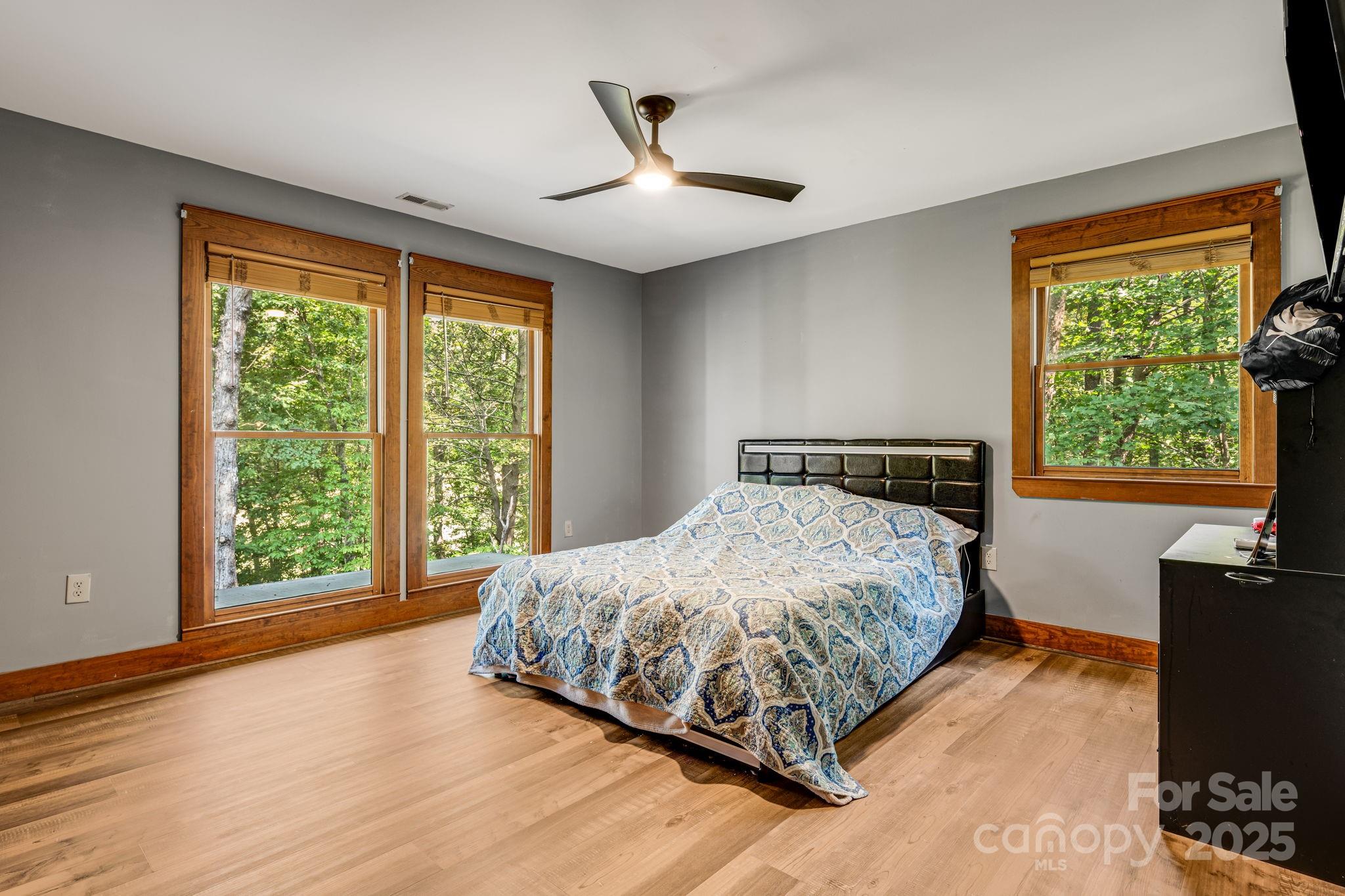 131 Jonadel Court Property Photo 33