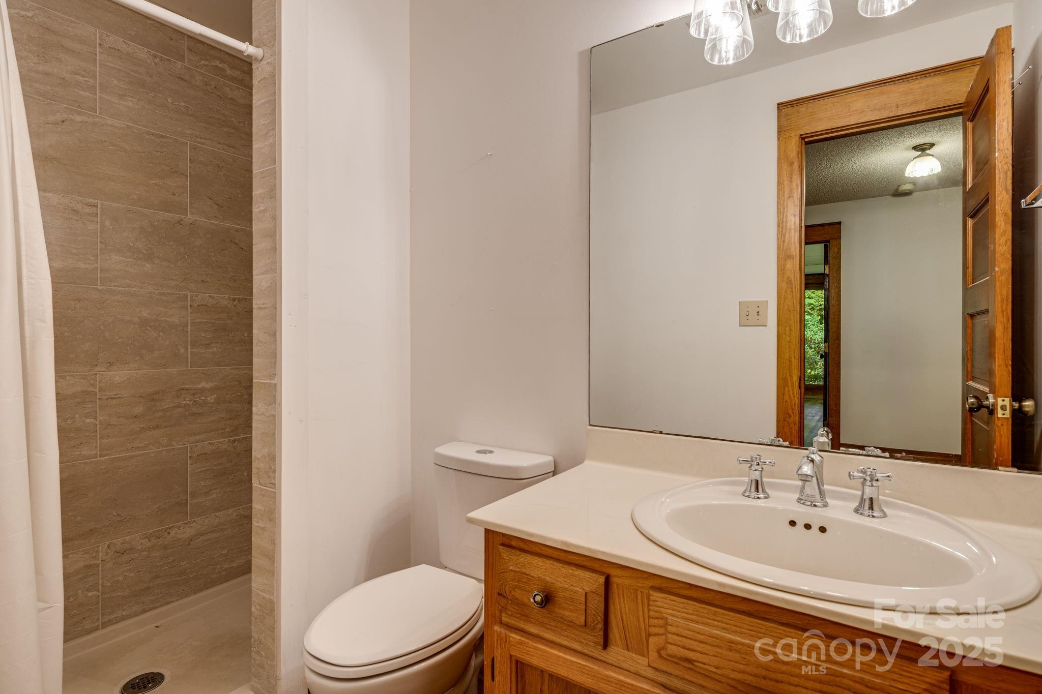 131 Jonadel Court Property Photo 35