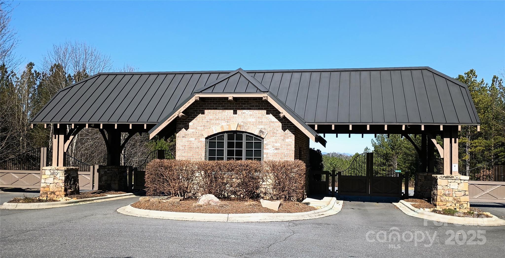 158 Table Rock Trace Property Photo 2
