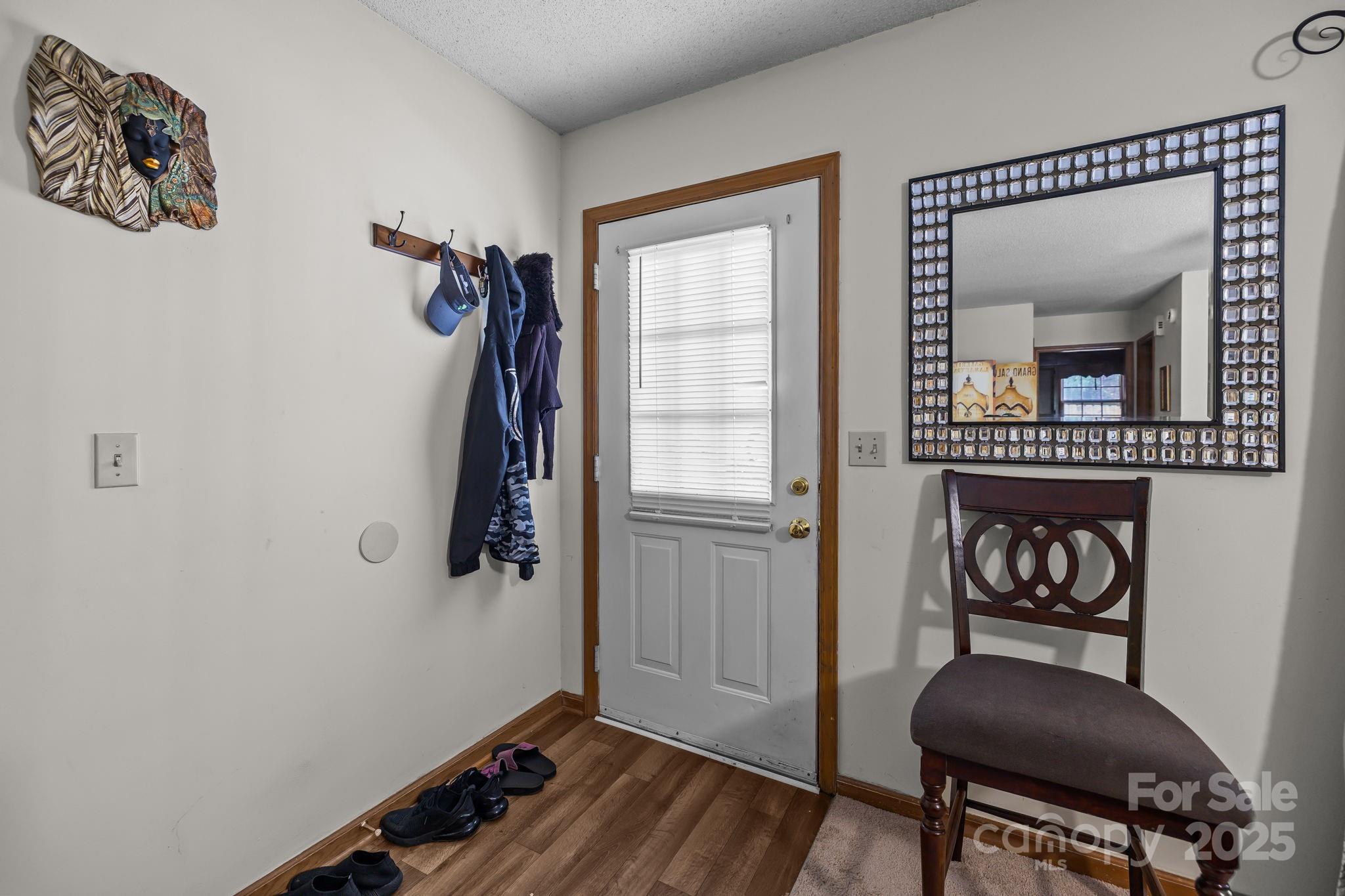 180 Glenwood Drive Property Photo 6