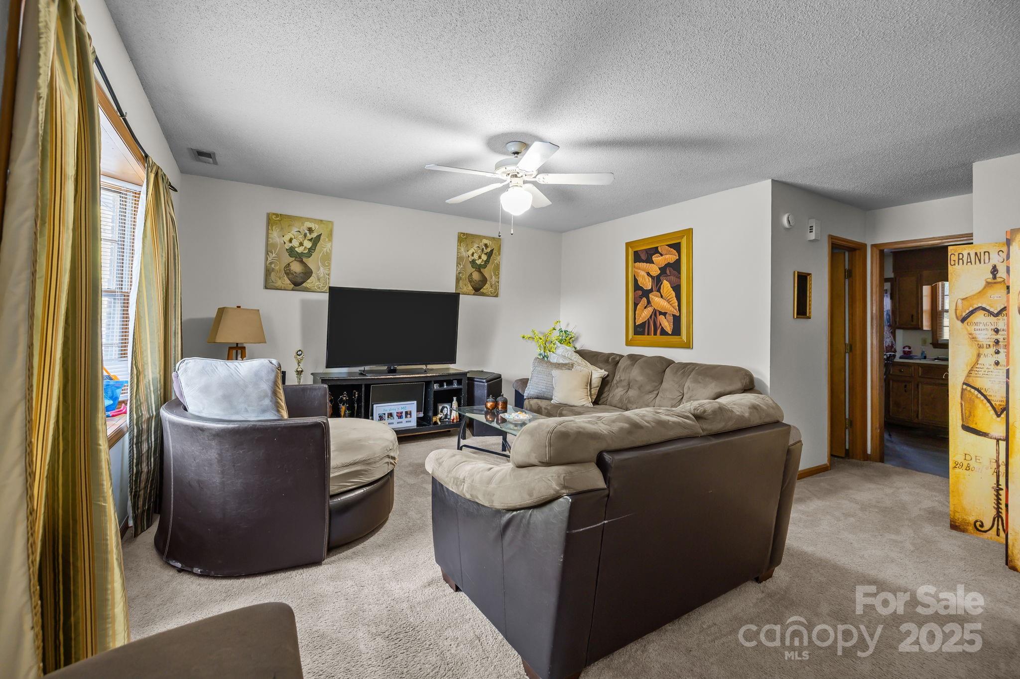 180 Glenwood Drive Property Photo 15