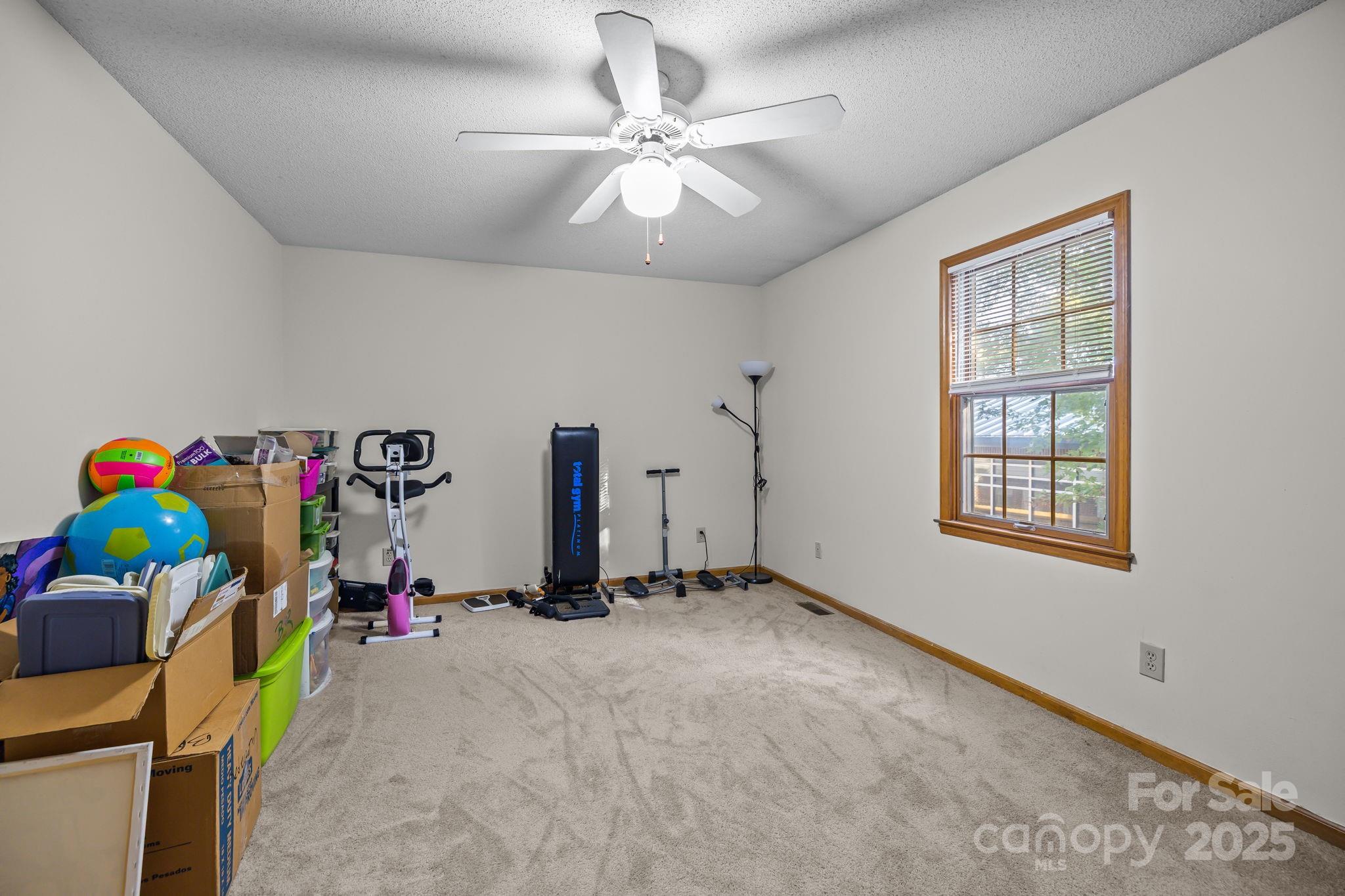 180 Glenwood Drive Property Photo 20