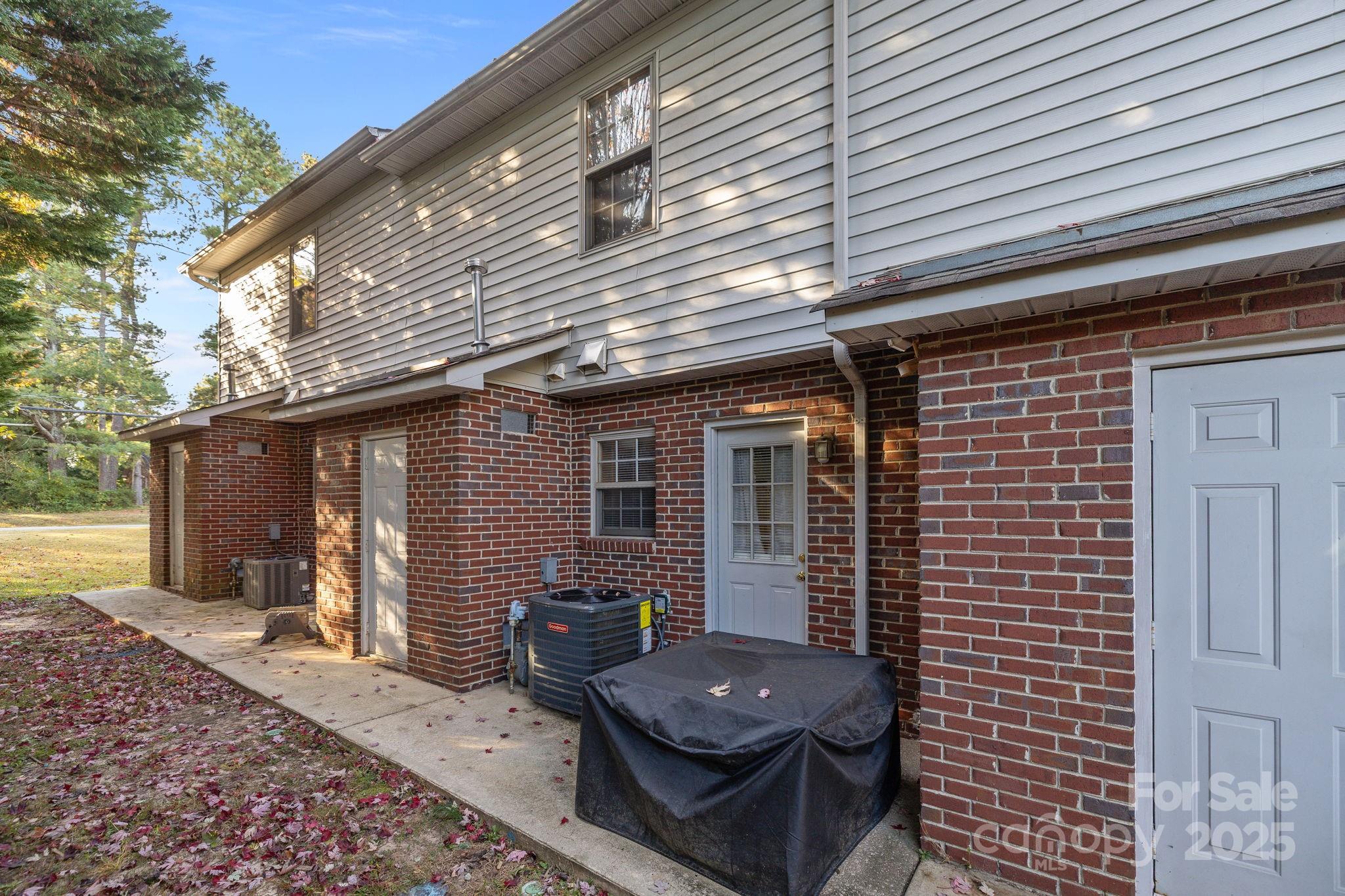 180 Glenwood Drive Property Photo 26