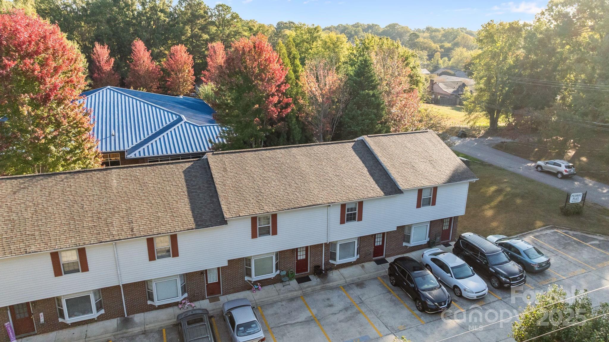 180 Glenwood Drive Property Photo 32