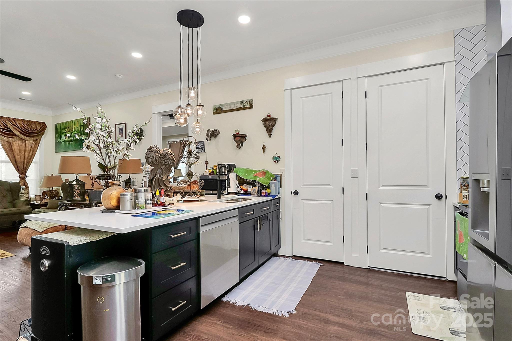 911 Earl Street Property Photo 15