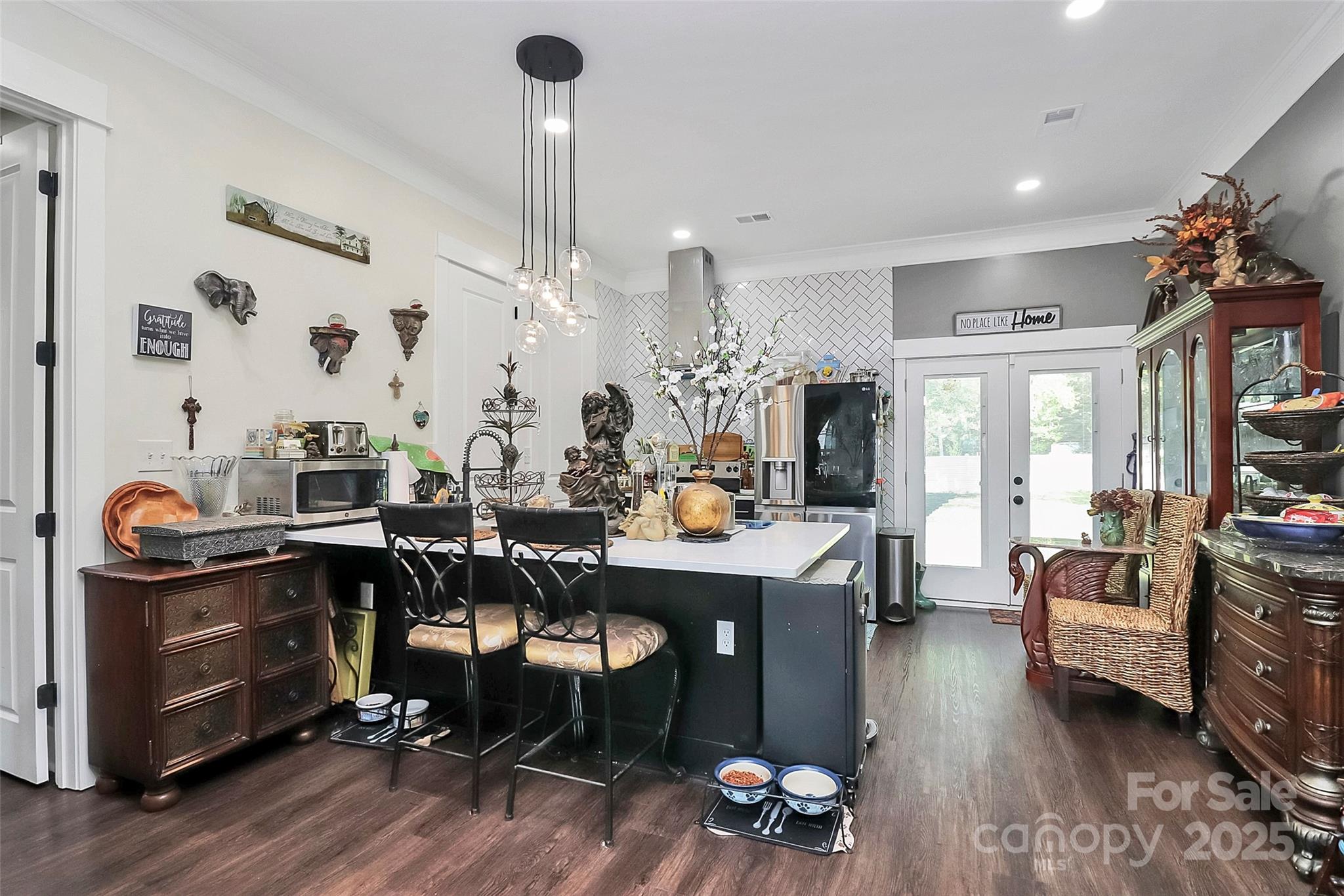 911 Earl Street Property Photo 16