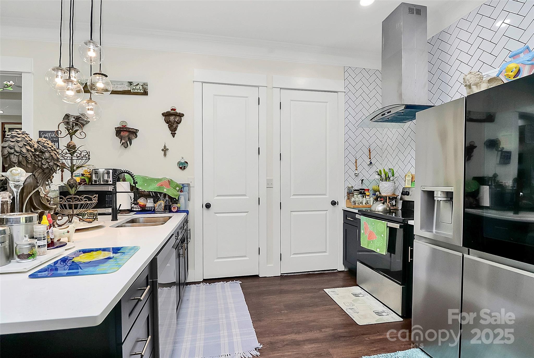 911 Earl Street Property Photo 17