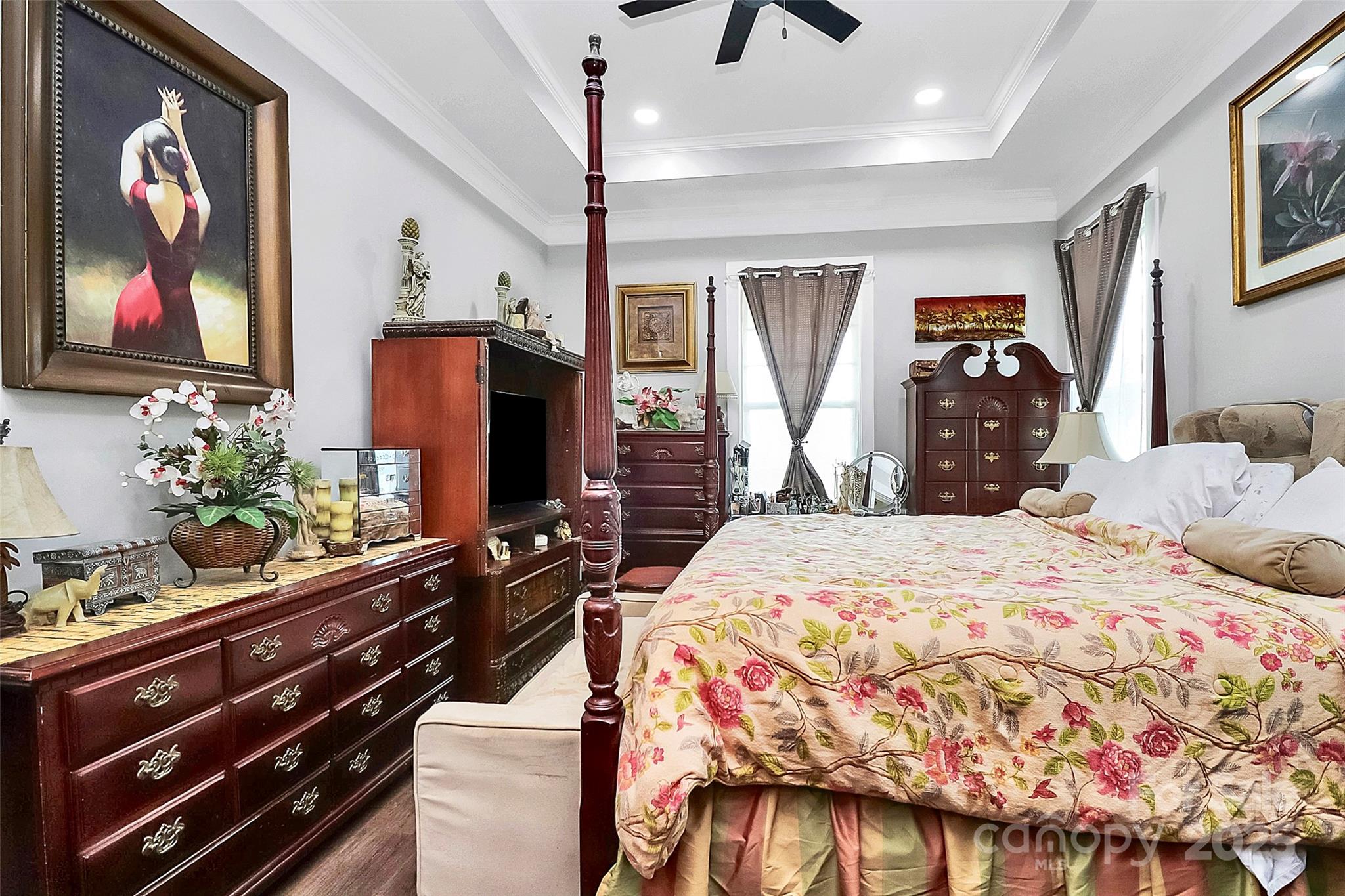 911 Earl Street Property Photo 23