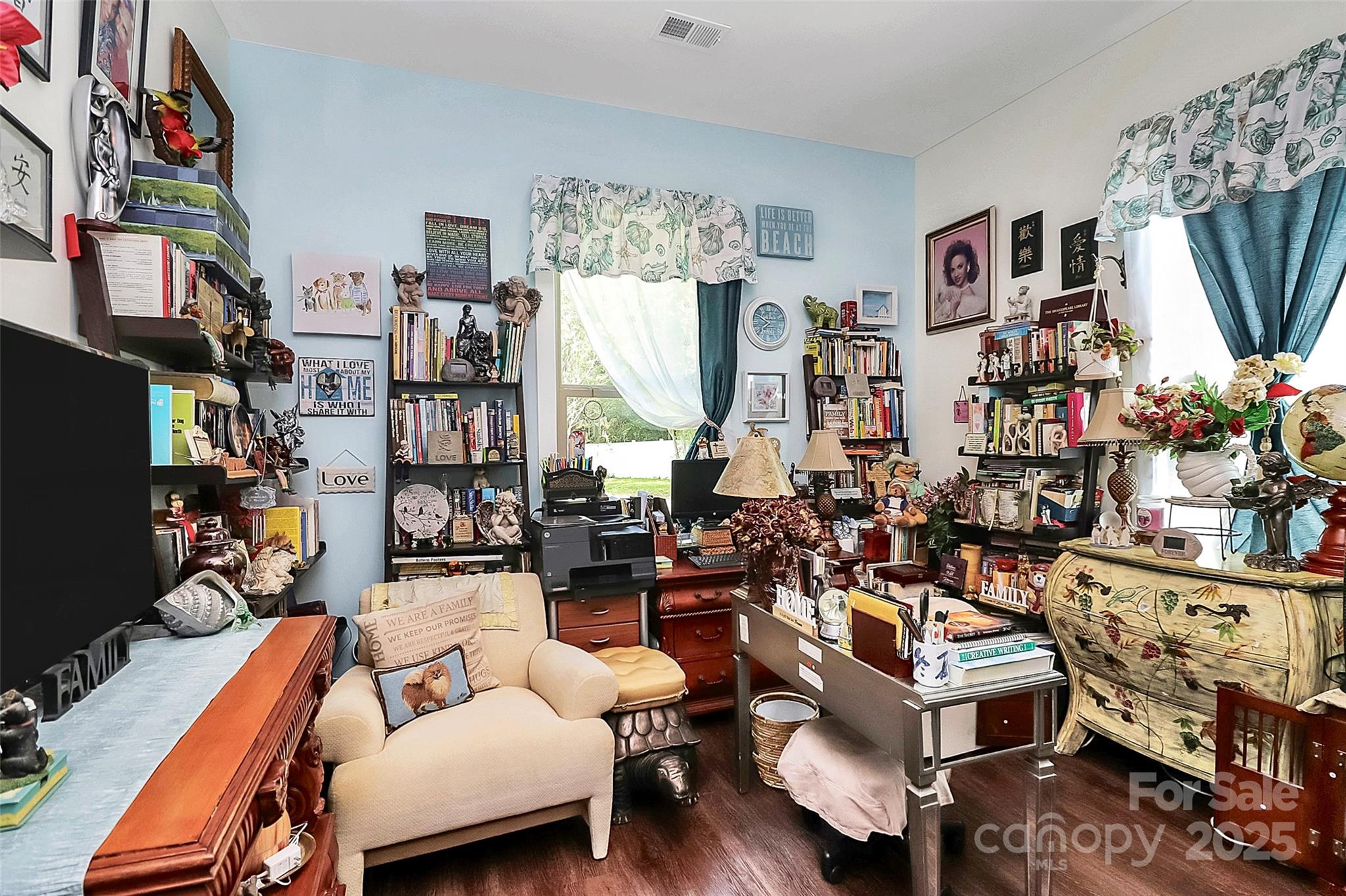 911 Earl Street Property Photo 29