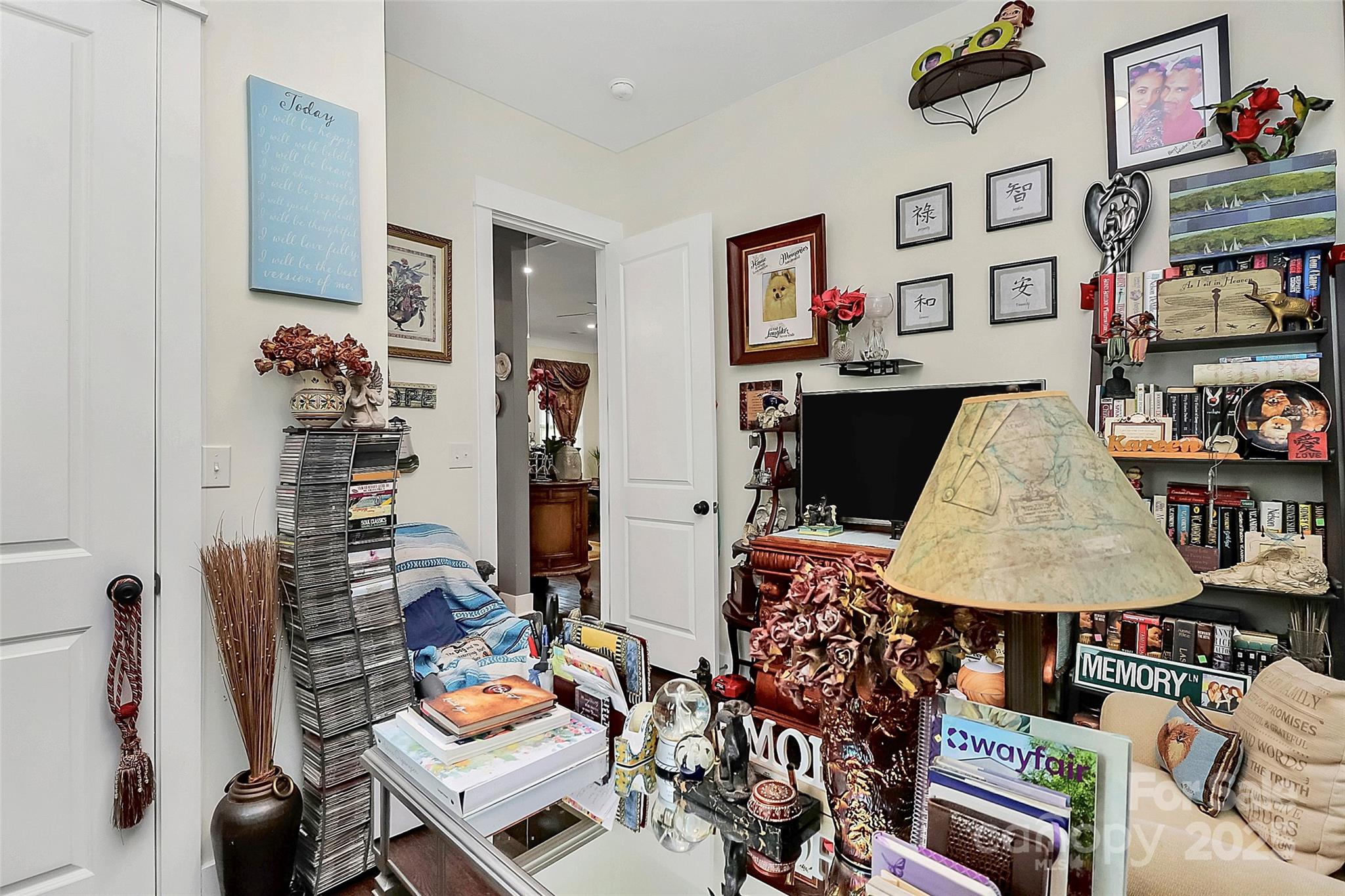 911 Earl Street Property Photo 30