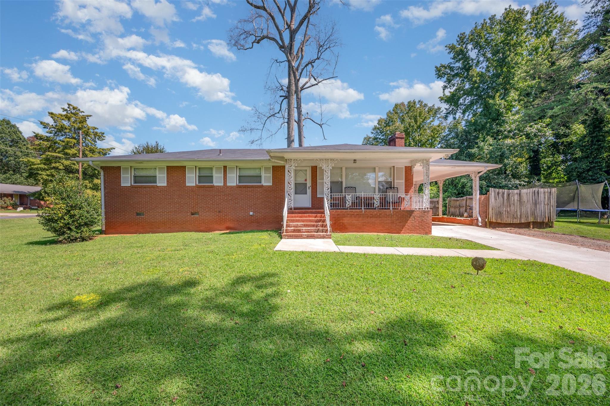 2885 Wright Avenue Property Photo 3