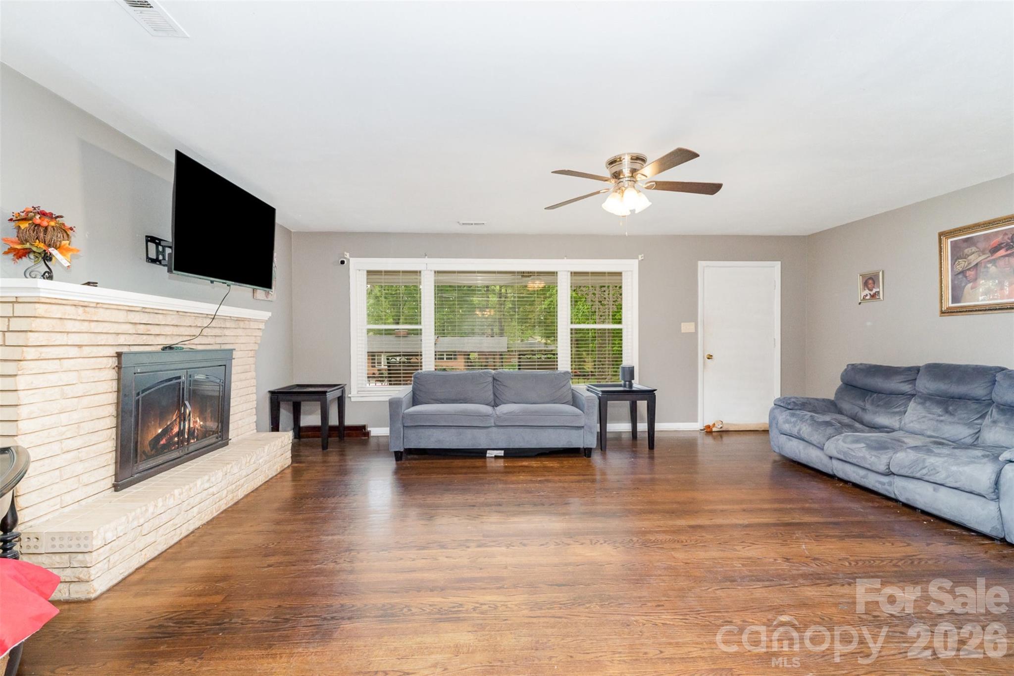 2885 Wright Avenue Property Photo 7
