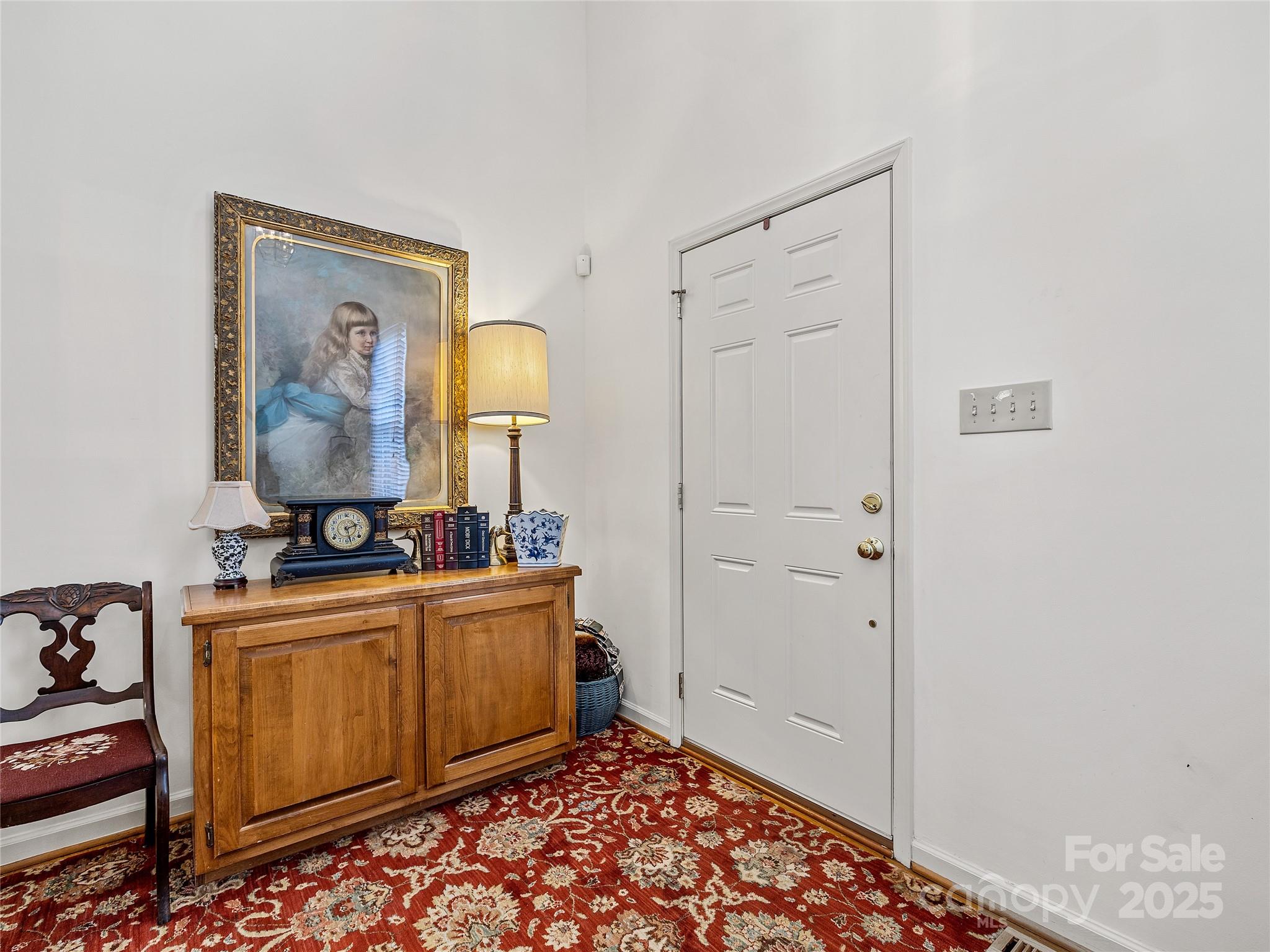 1981 Hamptonwood Road Property Photo 2