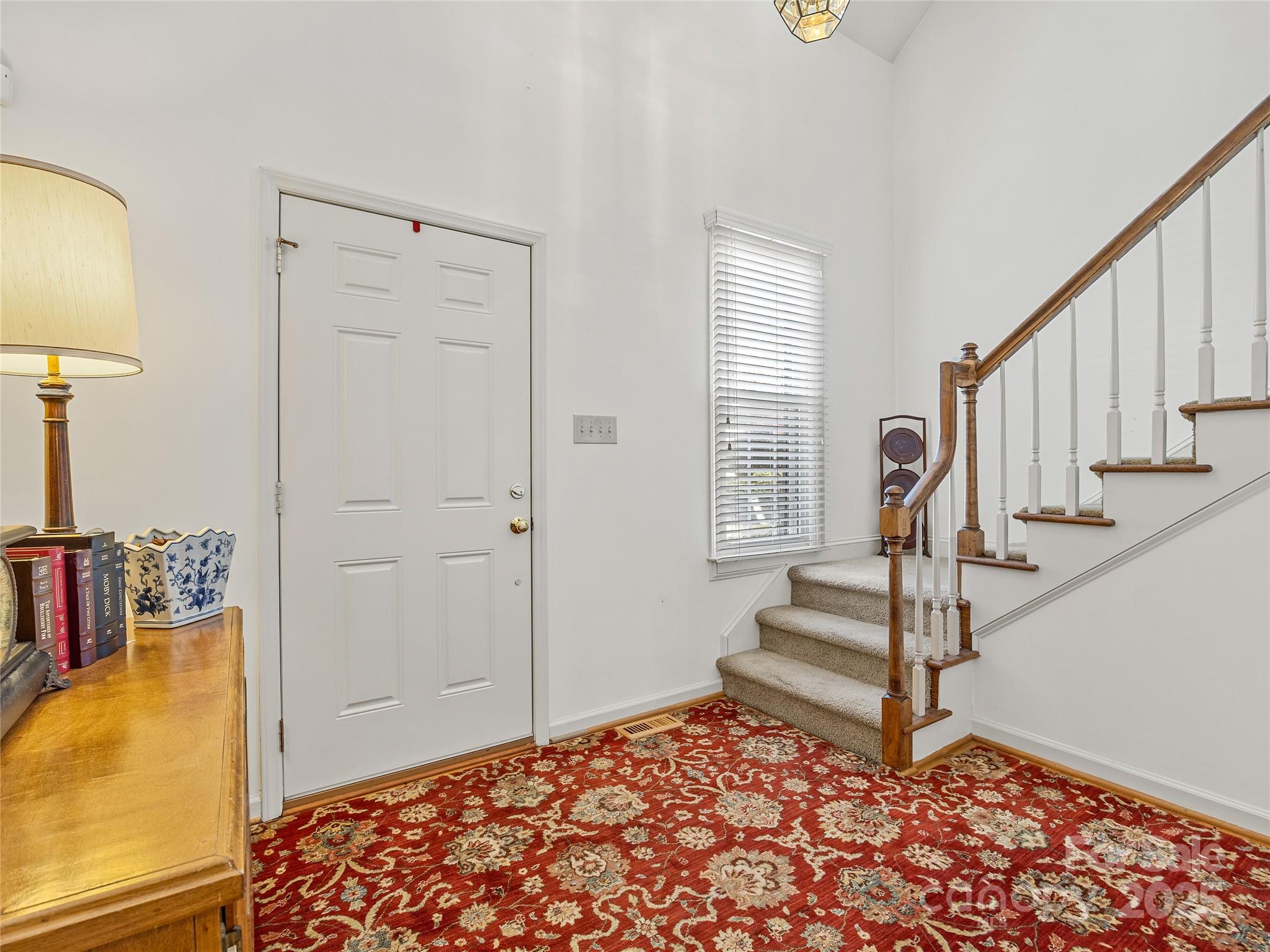 1981 Hamptonwood Road Property Photo 3