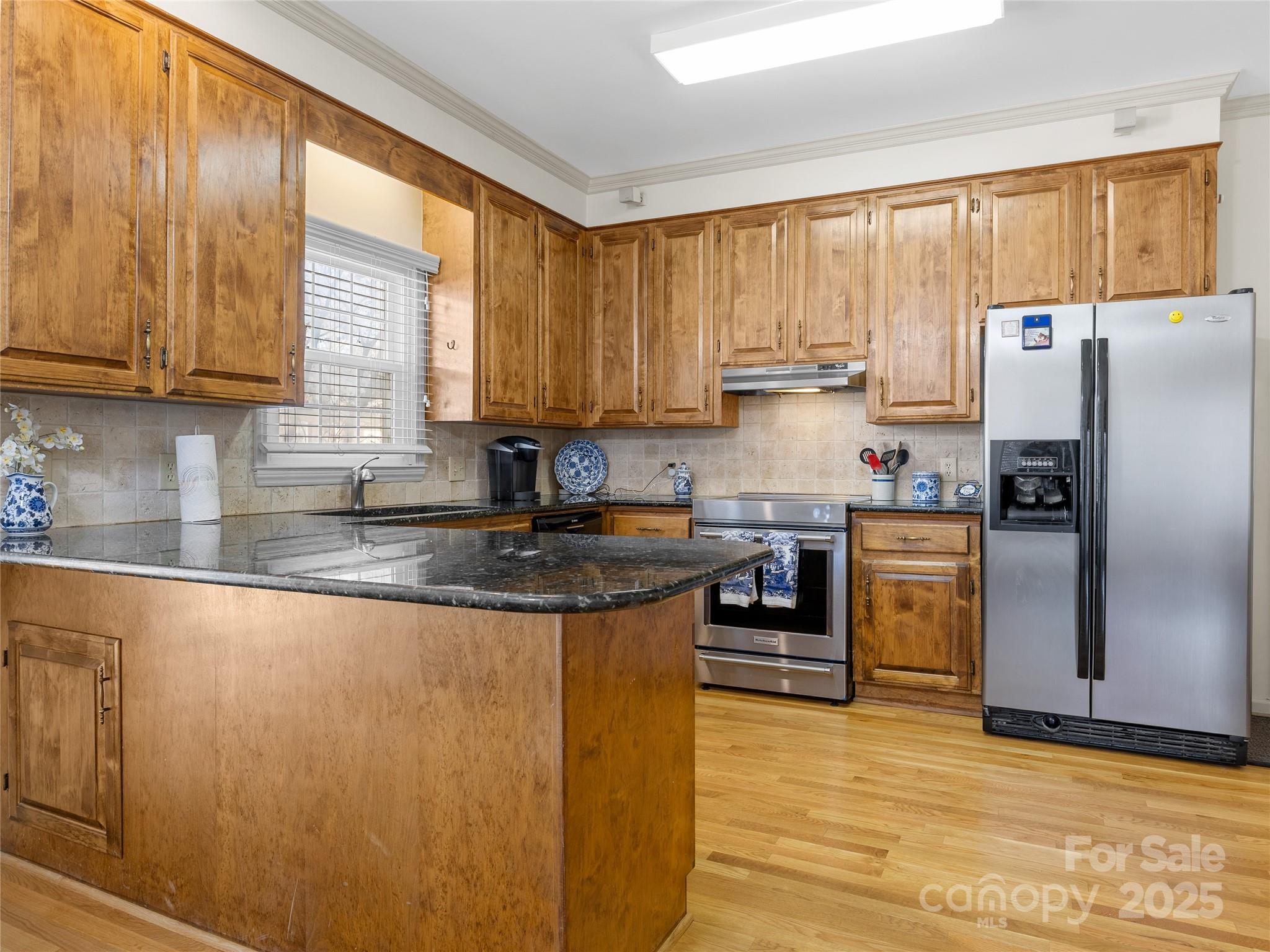 1981 Hamptonwood Road Property Photo 8